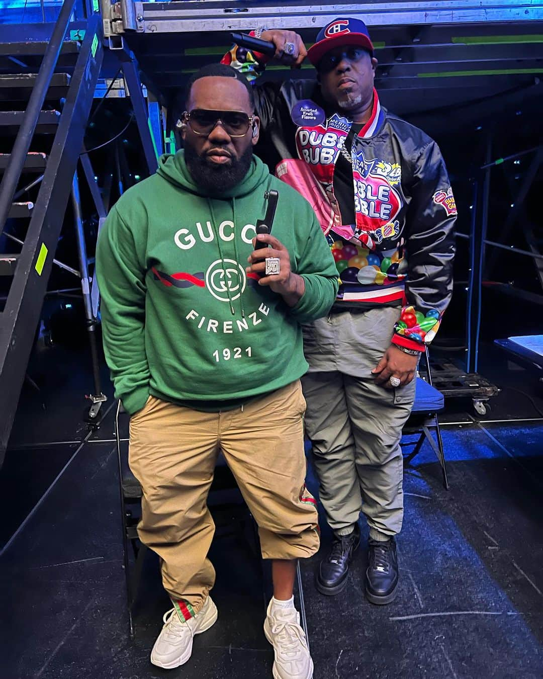 レイクウォンさんのインスタグラム写真 - (レイクウォンInstagram)「backstage at the Amazon event in seattle ! epic night ! peace @officialcappadonna . shout outs to Amazon for making the place special … the fans loved it ! wall to wall shit.」10月20日 6時43分 - raekwon