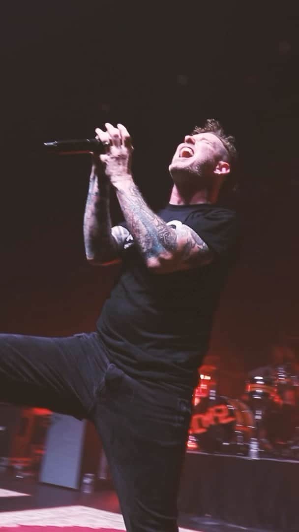 コリィ・テイラーのインスタグラム：「You know the words, Australia.   Get ready. Tickets for my upcoming shows in Sydney and Melbourne are officially on-sale now at goodthingsfest.com/sideshows  28.11 - Metro Theatre - Sydney 29.11 - Northcote Theatre - Melbourne  @goodthingsfestival」