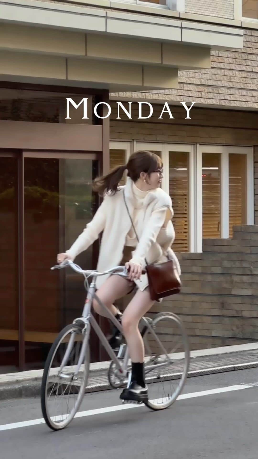 のインスタグラム：「1 week outfits.♡ カジュアルもきれいめもなんでも着てる秋冬🌛 く」