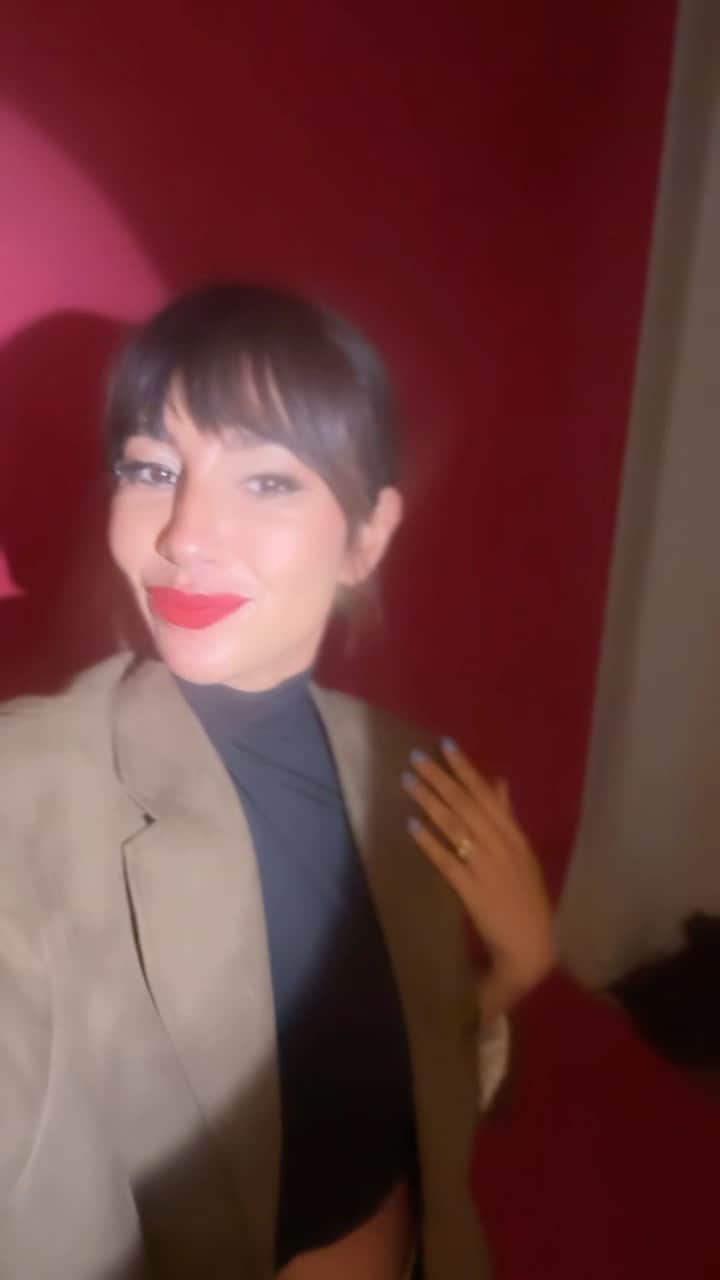 ジャッキー・クルーズのインスタグラム：「Hey y’all, alright look! I’ve been promoting my latest single this last month. I need your help to get my numbers up. If you like this message just click on my bio and follow my @spotify for music and listen to my latest single cielito lindo. I need your help. I’m coming out with another single in November. Let’s do this.」