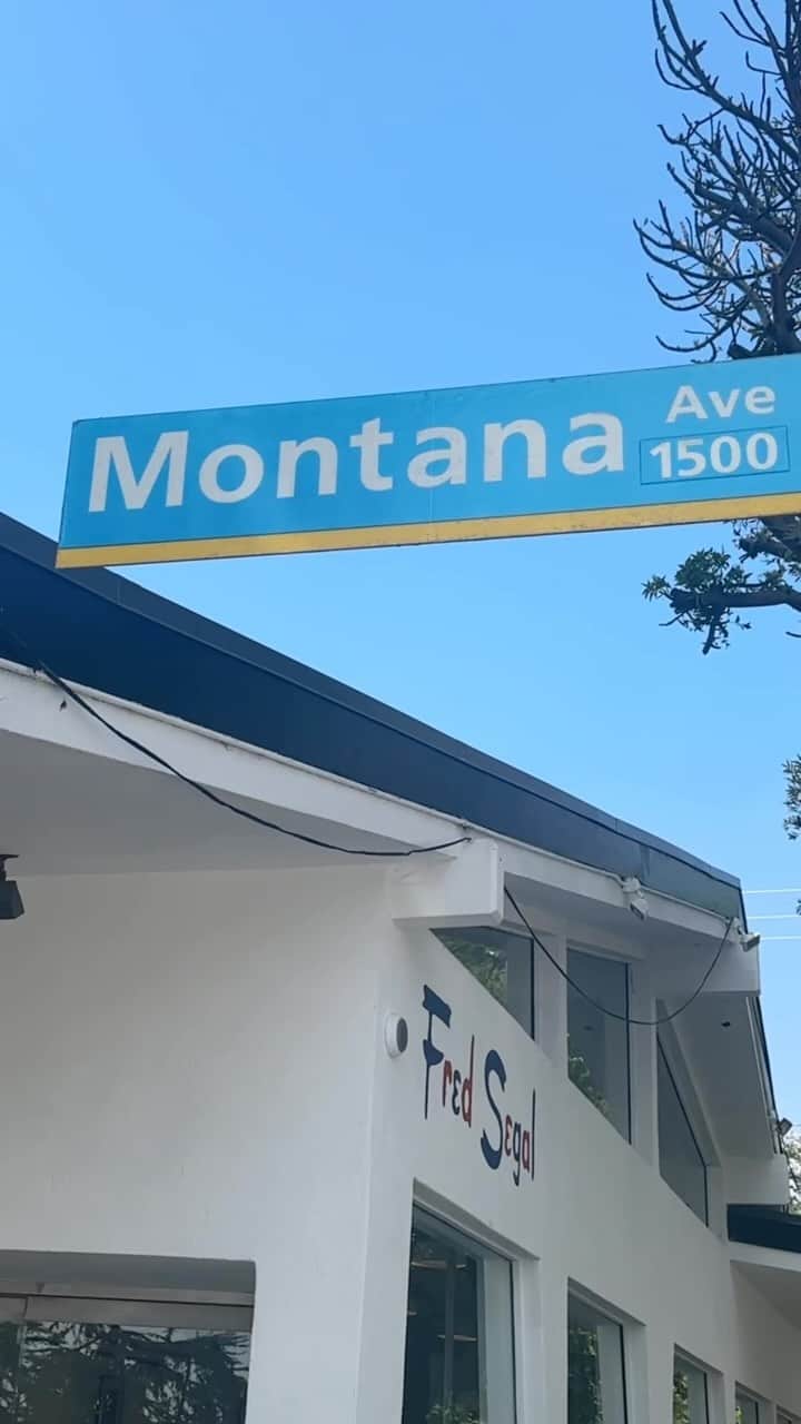 Fred Segalのインスタグラム：「Lookin’ good, Santa Monica. ☀️⁠ ⁠ 📍1533 Montana Ave, Santa Monica, CA 90403」