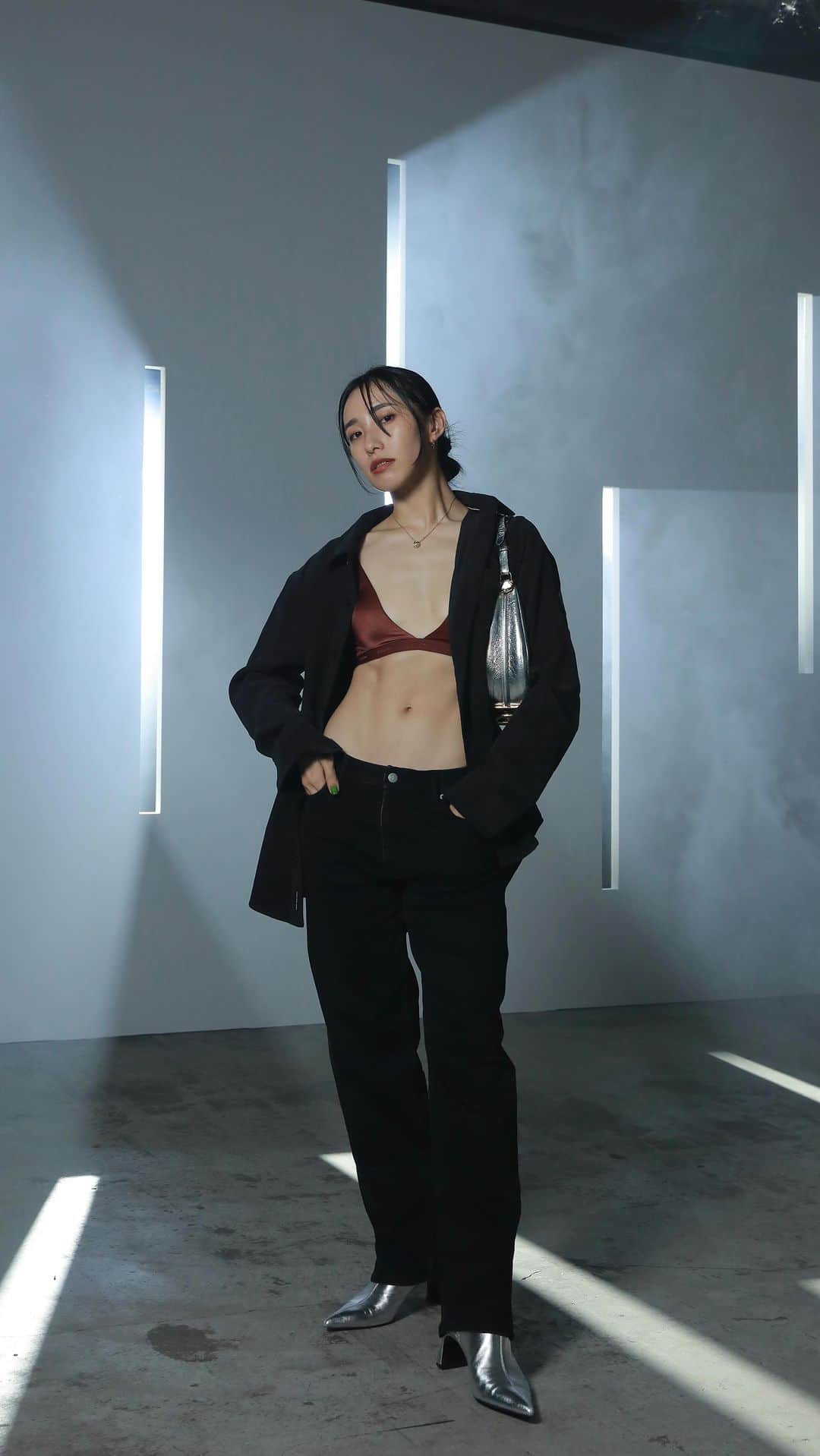 中田クルミのインスタグラム：「🩶 @calvinklein 🩶  #PR #calvinklein」