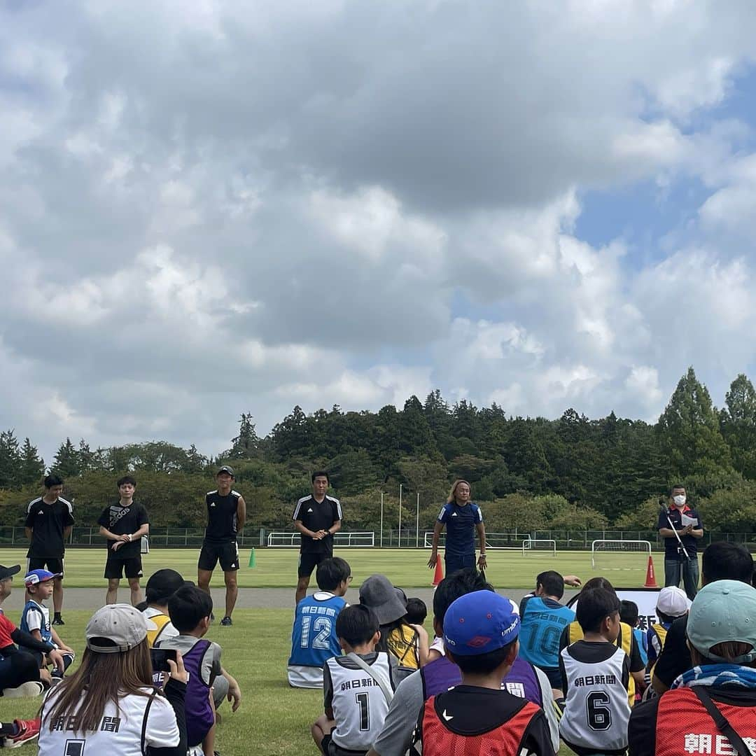 北澤豪さんのインスタグラム写真 - (北澤豪Instagram)「朝日新聞ジュニアサッカースクール 流通経済大学龍ヶ崎フィールドにて開催！！」10月20日 9時00分 - tsuyoshi_kitazawa_official