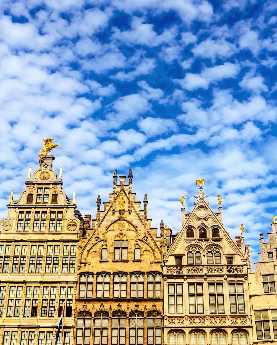 川原亜矢子さんのインスタグラム写真 (川原亜矢子Instagram)「アントワープを歩く antwerp antwerpen 