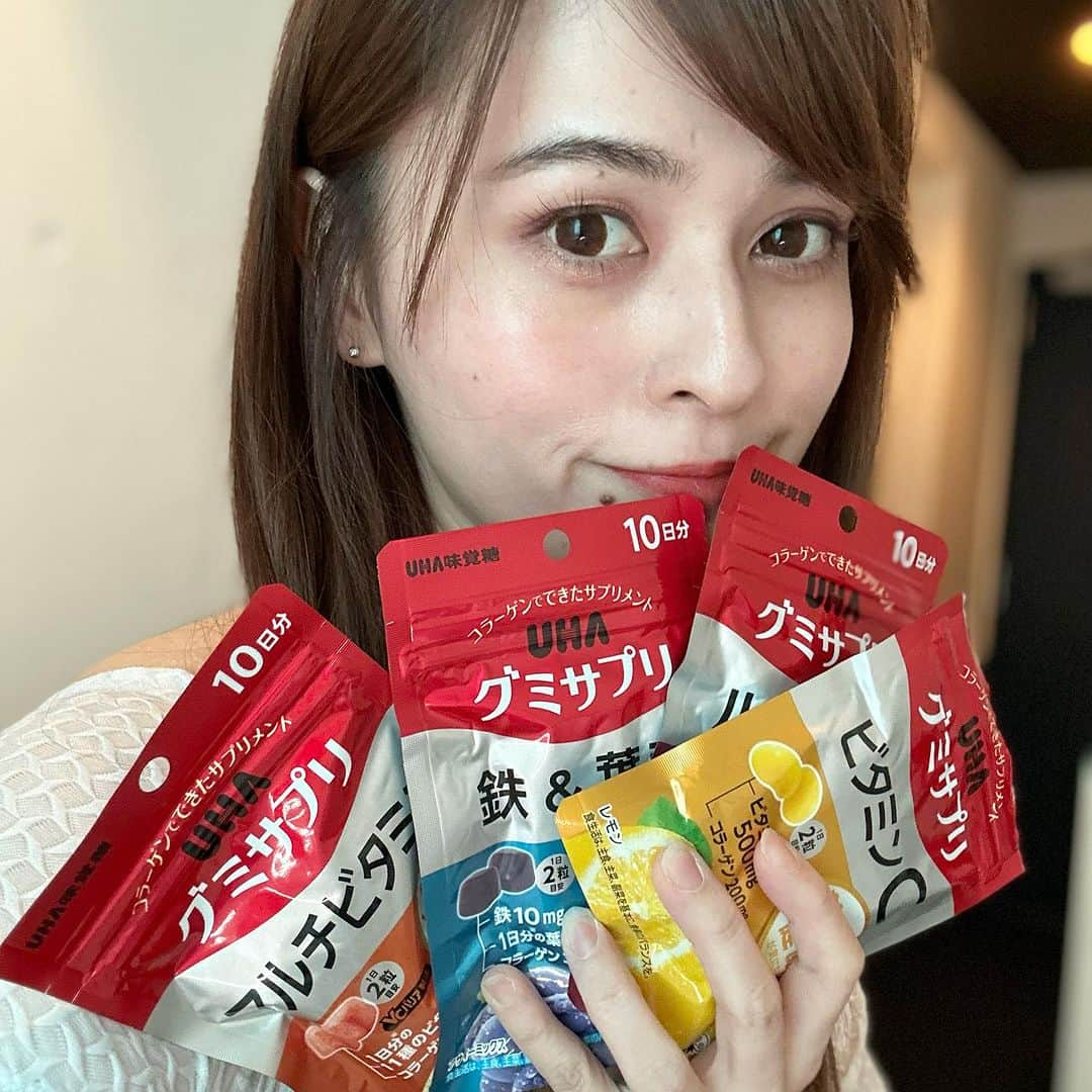 奥山夏織さんのインスタグラム写真 - (奥山夏織Instagram)「最近毎日食べている(@uha_mikakuto_hb)❤️ グミで美味しいのにサプリの役割が！！ 味がたくさんあり #マルチビタミン #鉄葉酸 #ビタミンC #ルテイン  と一口サイズで1日２粒目安♪ 美味しく食べられて足りない栄養を摂取できるなんて嬉しい🥹 3時のおやつとして最近食べてるかも😋❤️是非食べてみてね❣️ ・・・ #PR　#ビタミンサプリ #グミサプリ #グミ習慣 #ビタミン #グミ」10月20日 9時02分 - okuyama_kaori