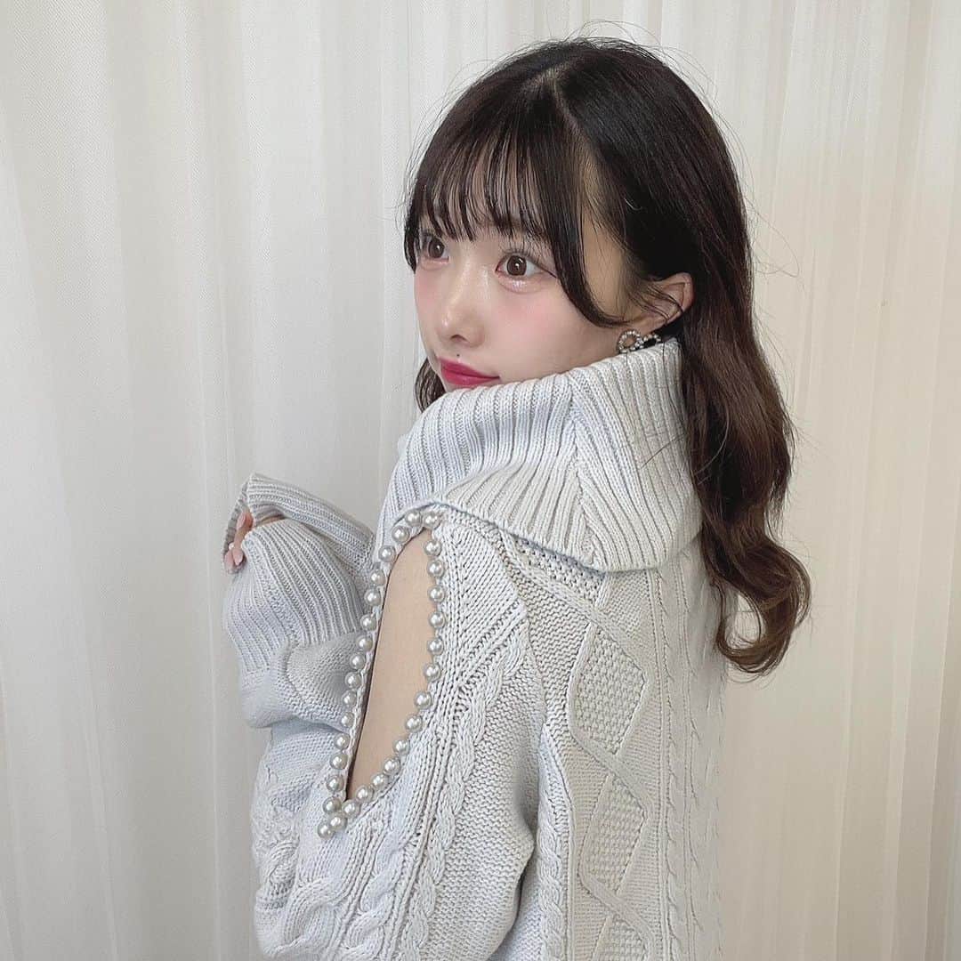 evelynさんのインスタグラム写真 - (evelynInstagram)「winter collection staff coordinate♡ ㅤㅤㅤㅤㅤㅤㅤㅤㅤㅤㅤㅤㅤ #パールショルダーニットOP ¥8,500 【OW/PI/IGY】 ㅤㅤㅤㅤㅤㅤㅤㅤㅤㅤㅤㅤㅤ #evelyn #エブリン」10月20日 9時17分 - evelyn.official