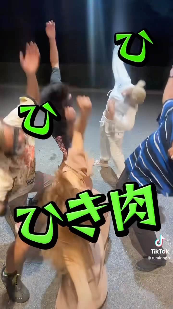 nawachanのインスタグラム：「．  《初ひき肉🌺》  みんなでひき肉 沖縄の思い出🌺  全力ぼうしがぁぁぁ🥹  ．  #ゴルフウェア#ゴルフラウンド#ゴルフ女子#初心者#⛳️#🏌️‍♀️#ゴルフ男子#ゴルフ馬鹿#ゴルファー#ゴルフ場#ゴルフ好きな人と繋がりたい#ゴルフ好き#ゴルフ好きな人と仲良くなりたい#golf#Instagram」