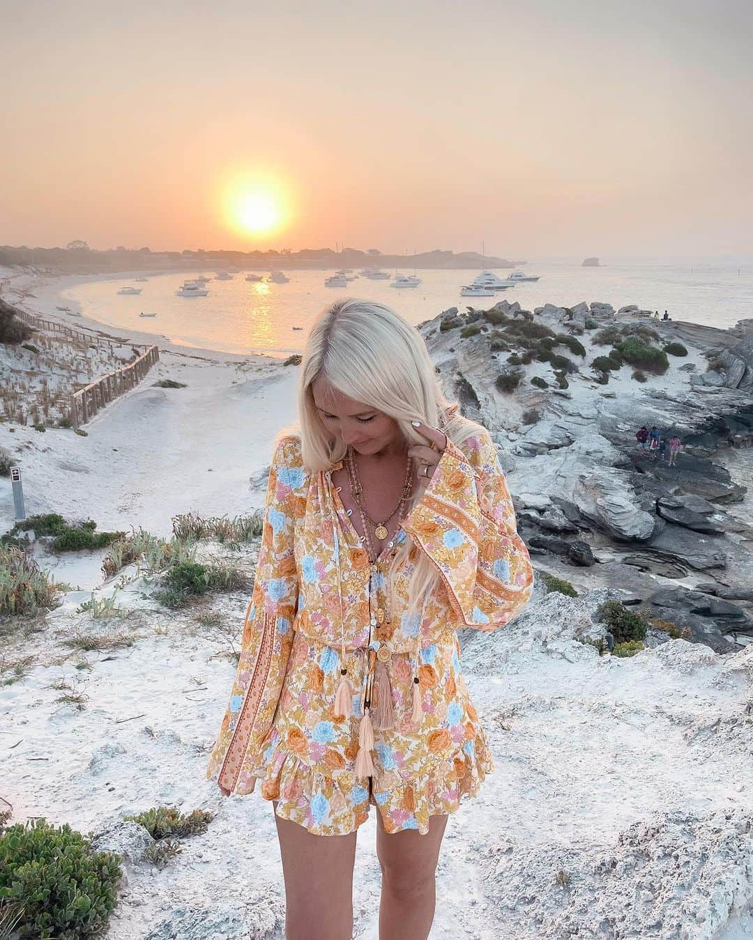 のインスタグラム：「Colour of the season 🧡✨  This easy to wear seasonal playsuit is linked in my bio ✨  #bohostyle #fall #halloween #style #spring #perthstyle #rottnestisland #wadjemup」