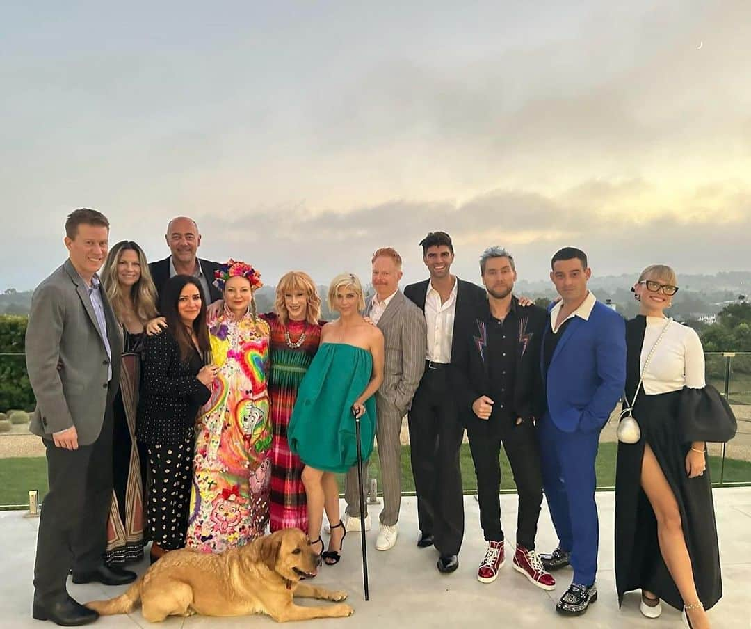 ランス・バスのインスタグラム：「I’m telling our kids this is the cast of Dynasty. Have you ever been to a dinner salon?? My first and I HIGHLY recommend it. Thanks KG & RB for being spectacular hosts! This group was incredible to hang with.」