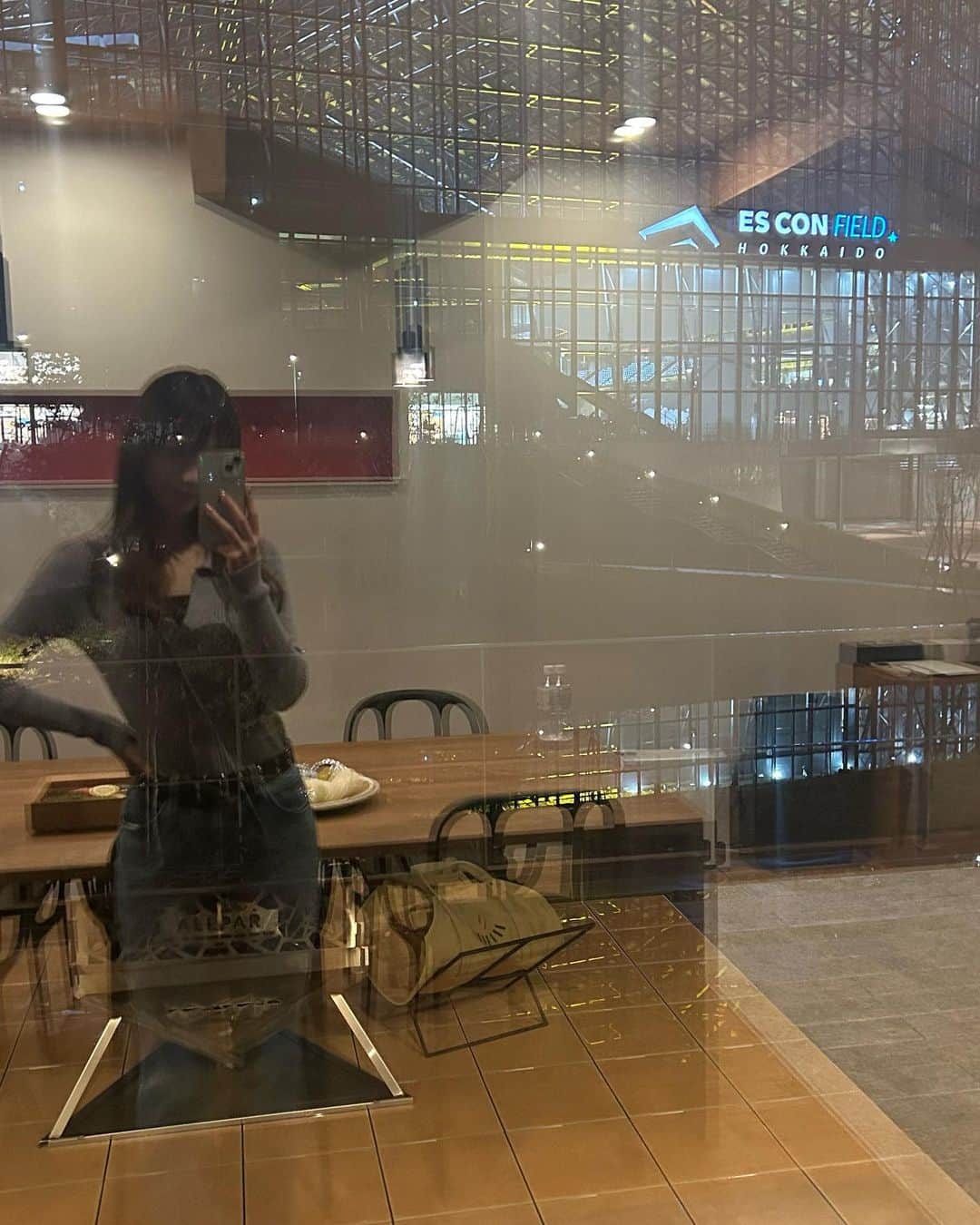 のインスタグラム：「ALLPARに泊まってきたんだ〜🤍🤍  BBQに焚き火に、、幸せすぎた😭 大好きな人達とのお泊まりたくさん笑って沢山食べてほんっとに楽しすぎたの🥲🤍  とっっっても素敵な思い出になりました🥹」
