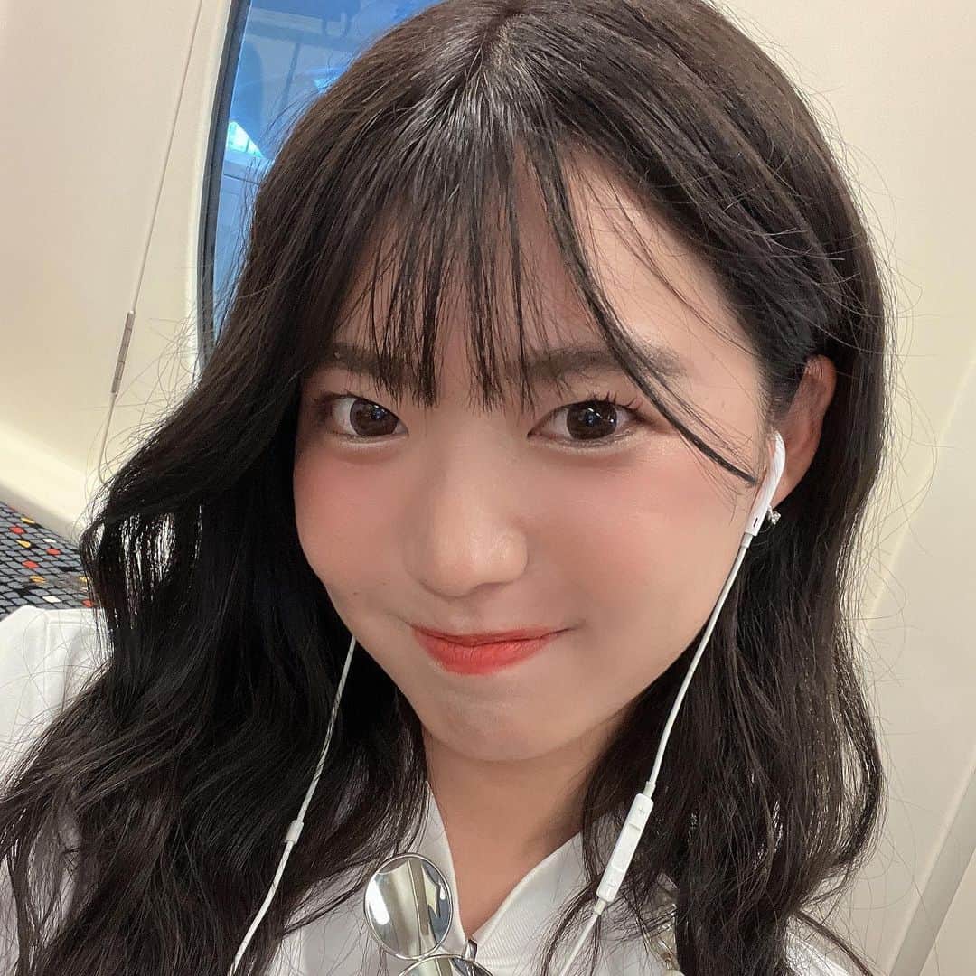 のインスタグラム：「夏の思い出❤︎  #グラビアアイドル #グラビア　#モデル　#水着　#bikini #RIPガール　#RIP #gravureidol #gravure #model #JAPAN #japanesegirl  #プール　#followｍe  #follow #JAPAN #japanese」