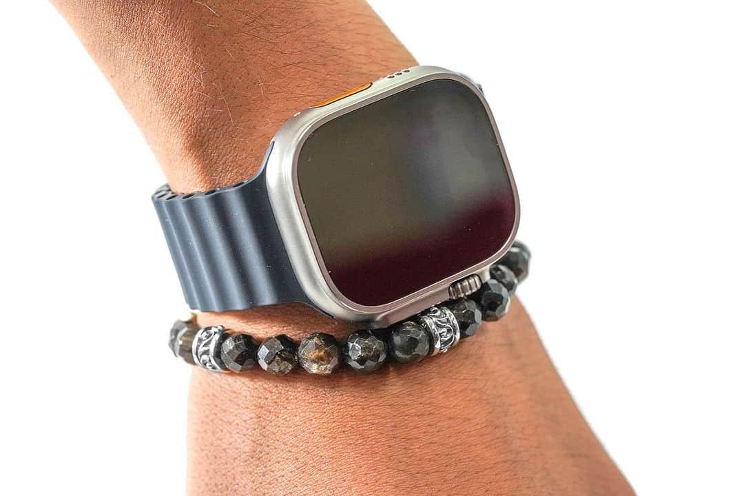 プエルタ・デル・ソルさんのインスタグラム写真 - (プエルタ・デル・ソルInstagram)「♙ ♜ ♝ ♞ ♛ ♚ 【Stone Bracelet】︎︎︎ ミラーボールカットされた8mmの天然石とリング状のシルバーパーツが組み込まれたビーズブレスレット︎︎︎  BR953BT(ブラックトルマリン)/¥18,700 BR953GBM(ゴールデンブラックマイカ)/18,700  #PUERTADELSOL #プエルタ #プエルタデルソル #accessory  #jewelry #ジュエリー #アクセサリー #メンズアクセサリー #madeinjapan  #fashion   #恵比寿 /03-5489-9470 @puertadelsol_official  #大阪 /06-6136-5345  @puertadelsol_osaka」10月20日 11時06分 - puertadelsol_official