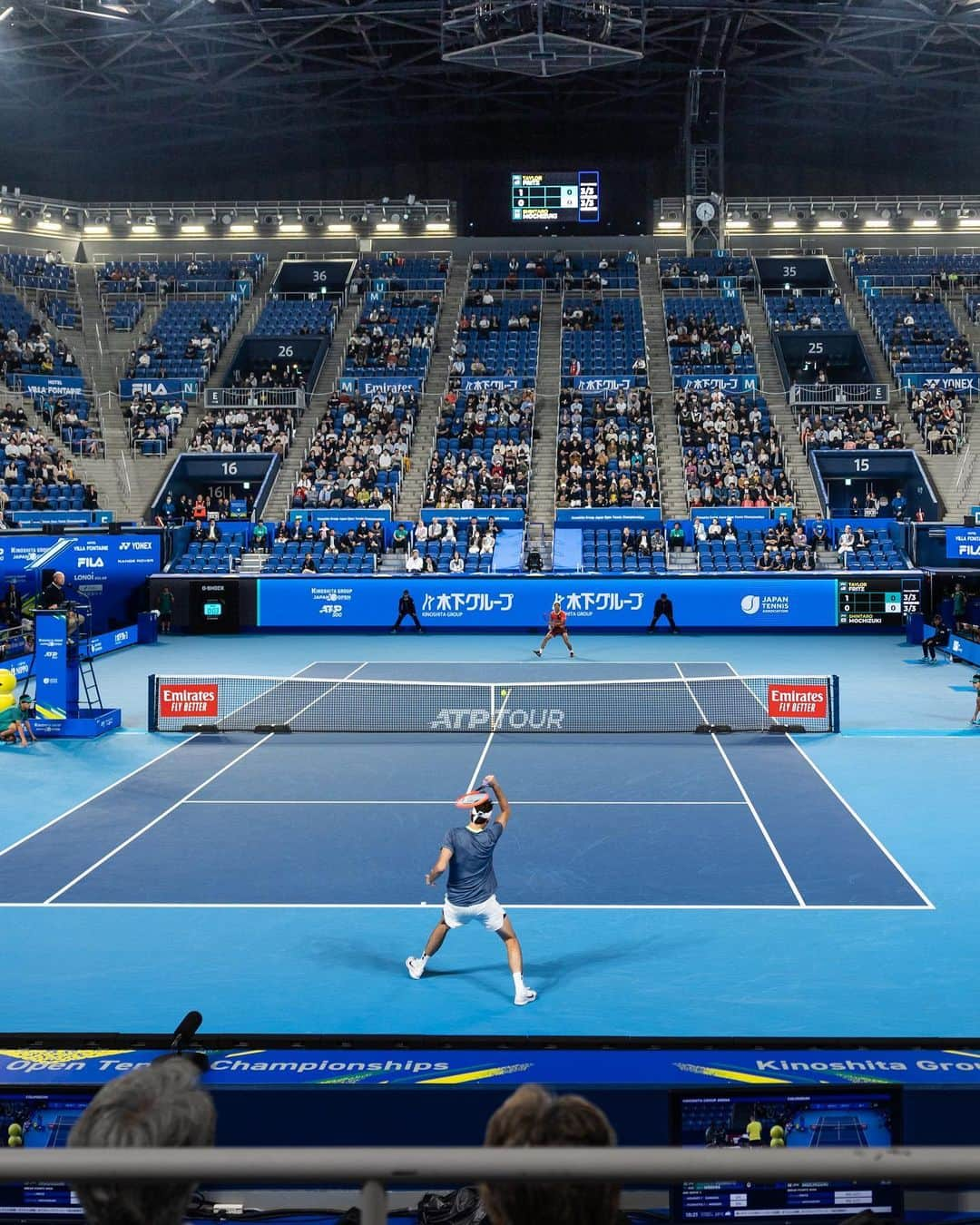 山中海輝さんのインスタグラム写真 - (山中海輝Instagram)「JAPAN OPEN TENNIS 2023.  @emirates 様にご招待いただき望月選手(世界ランク215位)vsテイラーフリッツ選手(世界ランク10位)の試合を観戦させていただきました。  格上の選手相手に動じる事なく自分のテニスを信じてプレーする彼の姿に感銘を受けました。 結果はディフェンスチャンピオン相手に逆転勝利。 大金星です。  特別な環境で感動的な試合を観ることができて良い１日でした。  望月選手今日の試合も応援してます！！  @emirates  #エミレーツ航空 #PR」10月20日 11時12分 - kaikiyamanaka