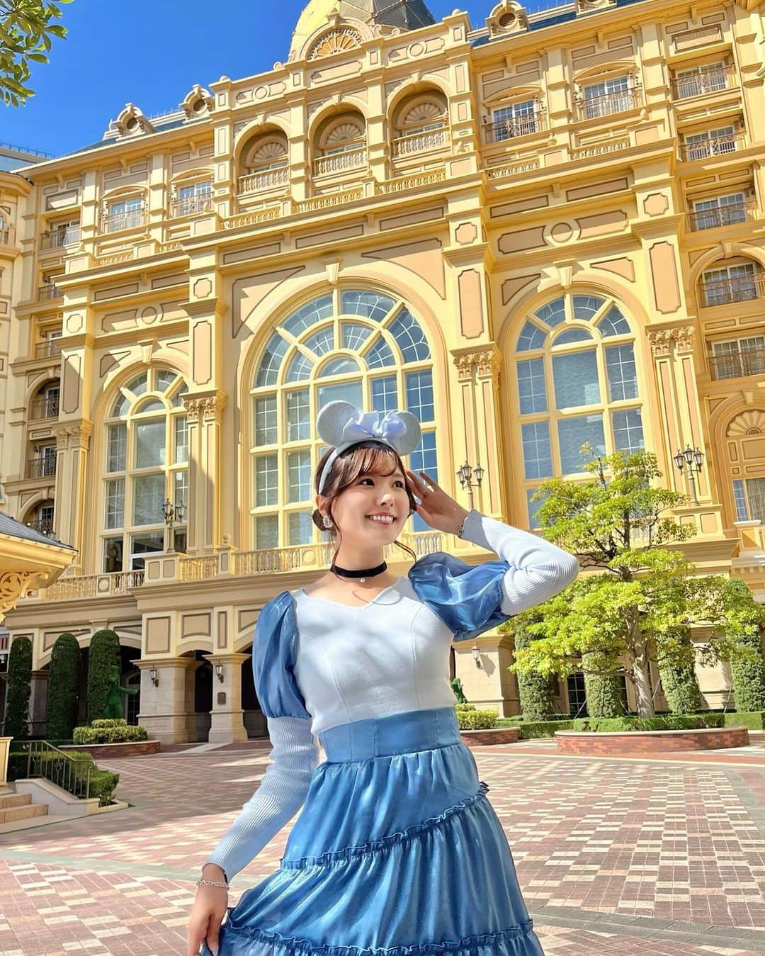 YOUKORINのインスタグラム：「ディズニーホテル🐭💕 シンデレラバウンドで💎 @aircloset_official   ドリーマーズラウンジも 行ったのでまた写真載せる🫢✨  #ディズニー#ディズニーランドホテル#ディズニーランド#シンデレラバウンド#シンデレラ#Disney#Disneycode#tokyodisneyland#ディズニーハロウィン#dハロ仮装」