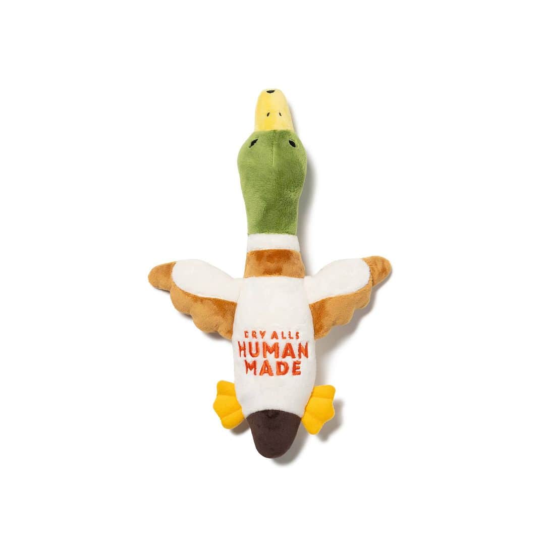 HUMAN MADEさんのインスタグラム写真 - (HUMAN MADEInstagram)「"DUCK PLUSH DOLL" is available at 21st October 11:00am (JST) at Human Made stores mentioned below.  10月21日AM11時より、"DUCK PLUSH DOLL” が HUMAN MADE のオンラインストア並びに下記の直営店舗にて発売となります。  [取り扱い直営店舗 - Available at these Human Made stores] ■ HUMAN MADE ONLINE STORE ■ HUMAN MADE OFFLINE STORE ■ HUMAN MADE HARAJUKU ■ HUMAN MADE SHIBUYA PARCO ■ HUMAN MADE 1928 ■ HUMAN MADE SHINSAIBASHI PARCO ■ HUMAN MADE SAPPORO  *在庫状況は各店舗までお問い合わせください。 *Please contact each store for stock status.  HUMAN MADEの代表的なアニマルグラフィックのひとつ、カモを象ったぬいぐるみ。インテリアのアクセントやギフトとしても活躍します。  Plush doll modeled on one of Human Made’s signature animal graphics. The duck makes a stylish interior accent, as well as a great gift.」10月20日 11時42分 - humanmade