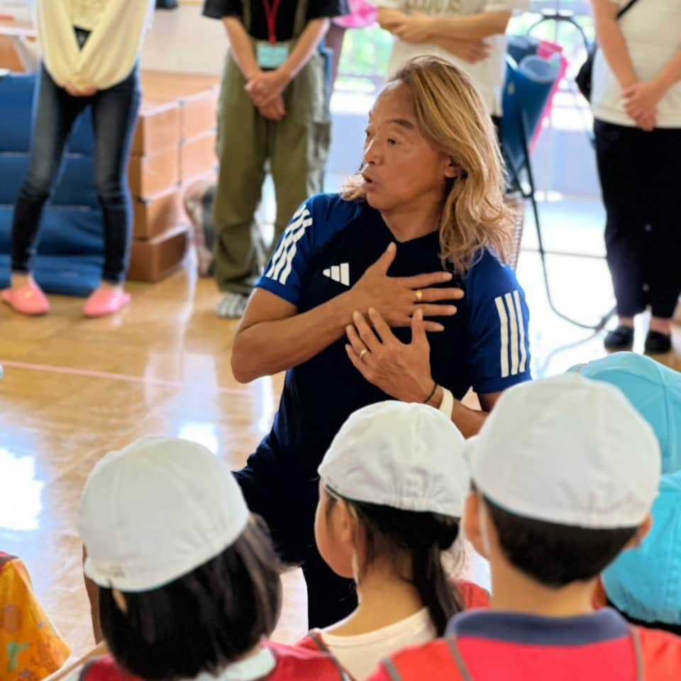 北澤豪のインスタグラム：「笑顔と学びの体験活動プロジェクト  葛飾区立北住吉幼稚園 ももぐみ・ほしぐみのみんなと」