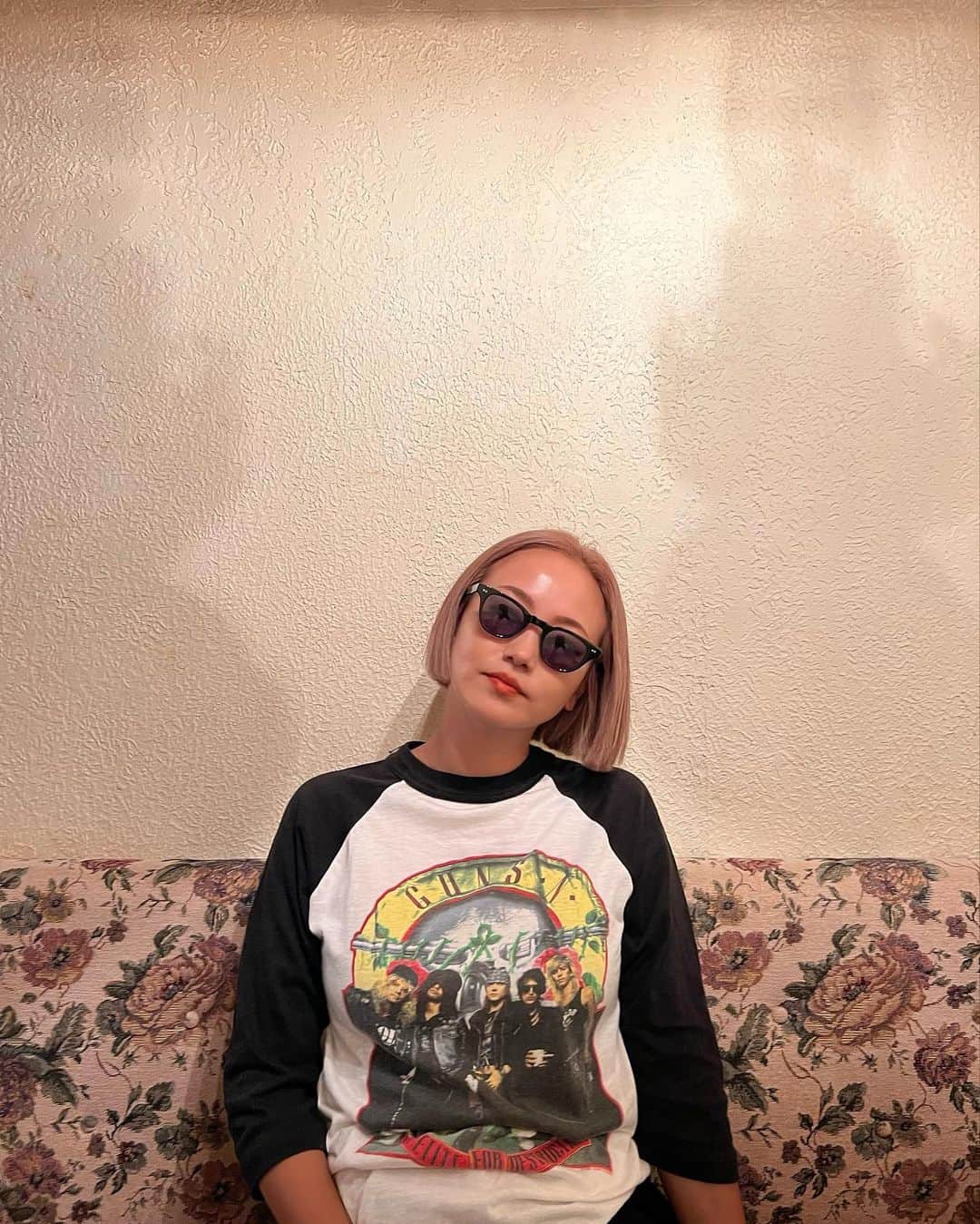 のインスタグラム：「お洋服は… men'sのfashionを取り入れる事が多いです😎🦅  #fashion #ootd」