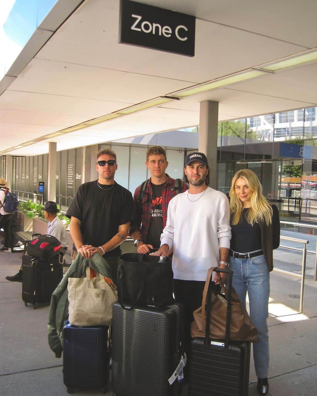 Flight Facilitiesさんのインスタグラム写真 - (Flight FacilitiesInstagram)「Melbourne Night 1 was madd. Tonight we do it all again x2 🔥」10月20日 12時24分 - flightfac