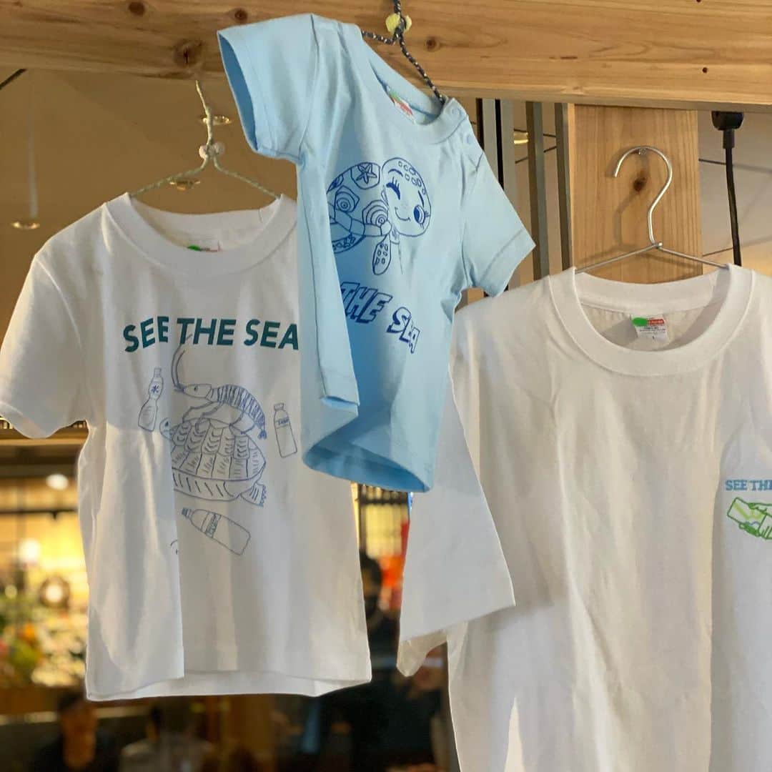 枚方T-SITEさんのインスタグラム写真 - (枚方T-SITEInstagram)「reen建築工房の楽しいマルシェ！  greenのテーマでもあるサスティナブルにこだわったマルシェ。 美味しいスイーツやナチュラルテイストのアクセサリー、ドライフラワーからアウトドアグッズまでワクワク満載です   出店予定  ・Kaoru coffee（コーヒー）・Lau（陶器）・れんげそう（スイーツ）・吉野園茶舗（お茶） ・アトリエ河川敷（ドライフラワー、リース）・hanani fureru（ドライフラワー）・oyamaのおやつ（焼き菓子） ・アトリエMotoKA（ハンドメイドアクセサリー）・PLATTO（カヌレ）・森の学校（DIYグッズ） ・gnomeXむぎさんち（ペット雑貨）・ameni（アクセサリー）・Mercy vegan factory（ビーガンスイーツ） ・ほくとのおうち（焼き菓子）・NUKU CURRY（カレー弁当）・green建築工房（リノベ相談会）　他  【INFORMATION】 gleen建築工房〜暮らし彩る自然×暮らしマルシェ〜 ■会期：2023年10月20日（金）〜10月22（日） ■場所：枚方T-SITE1階屋外スペース  #枚方tsite  #枚方tサイト  #枚方t_site  #枚方蔦屋書店  #green建築工房」10月20日 23時48分 - hirakata_tsite