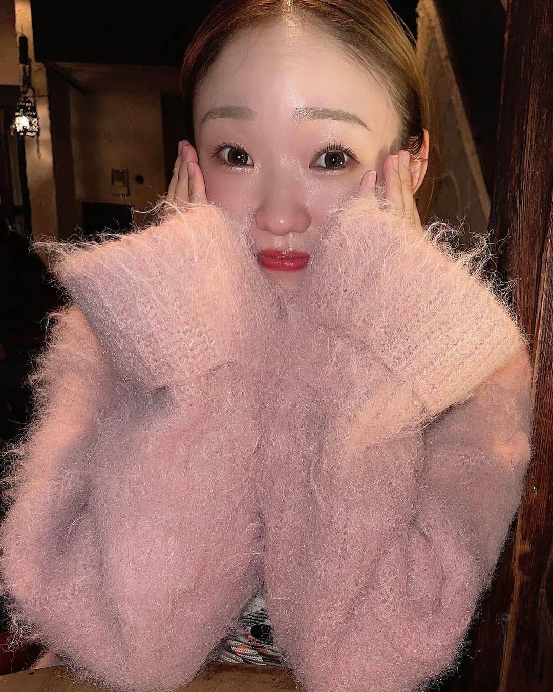 井田彩花さんのインスタグラム写真 - (井田彩花Instagram)「お気に入りニット🧶🤍🫶🏻」10月20日 23時51分 - idaayakatan