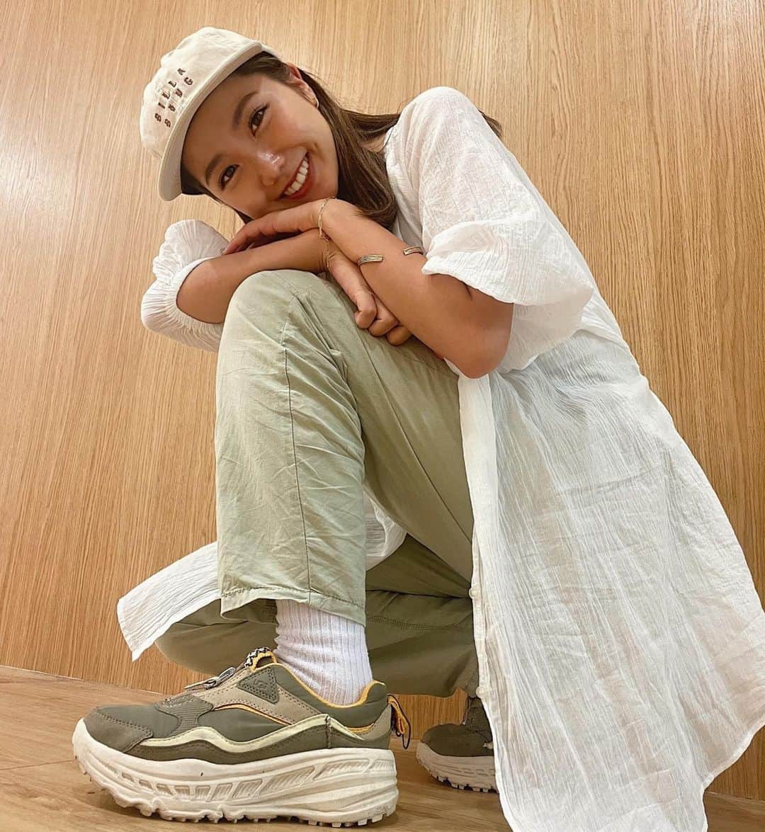 箕迫かなさんのインスタグラム写真 - (箕迫かなInstagram)「🌞💨 . . 毎回京都からの帰りに自然と涙がでる（京都だけじゃなく帰り道もたまにある）  ありがたいことに東京もとってもたのしくて刺激的でだいすきだしおともだちもたくさん増えてうれしいのに❕❕  なんで❔っていつもおもってたけどわかった💡  温かすぎて心がぎゅーってなって自然とぽろ〜や❕なるほど❕  めっちゃ人間やん☺️❕  今まで不思議に感じてたことに気付けてわたしの中ではすっごくうれしかった大発見✍🏾 . .」10月20日 22時28分 - niconico213