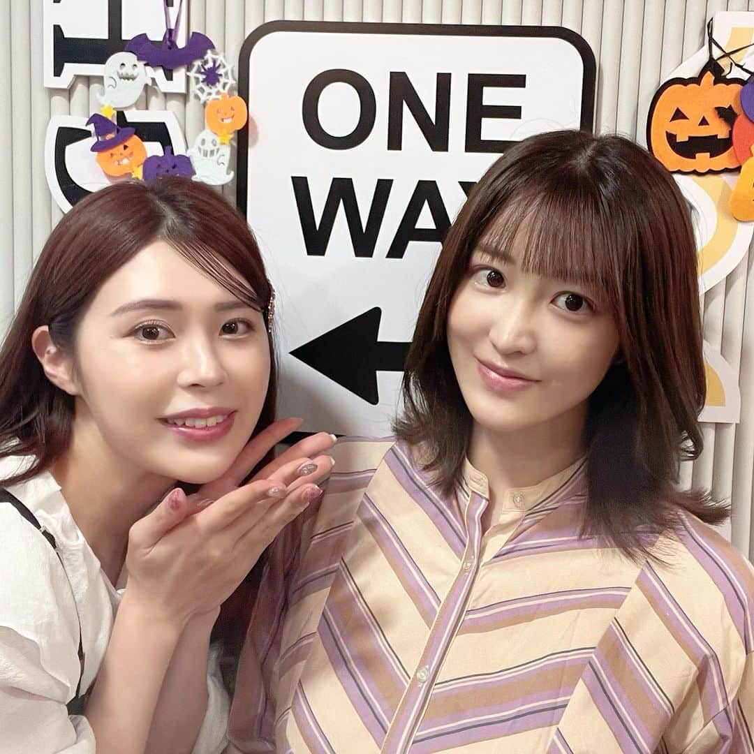 葉加瀬マイさんのインスタグラム写真 - (葉加瀬マイInstagram)「ヘアカラー&カット💇‍♀️ @gunhee_tokyo @suakm_gunhee 💓 いつもありがとうございます❤️ 綺麗なオリーブカラーにして長さも短くしてもらいました☺️ 最近は体が重いし大きすぎて少し歩いただけで息切れ😮‍💨後期つわりもなんか出てきて、胸焼けとか気持ち悪さがずっと続いてます😓今回も初期のつわりがひどくて１ヶ月半ゾンビみたいになってたけど、 後期は後期でお腹重いし胃の圧迫でやっぱりしんどいですね😓 あともう少し頑張ろう💪  #gunheetokyo  #マタニティ #妊娠中」10月20日 22時36分 - m.hakase