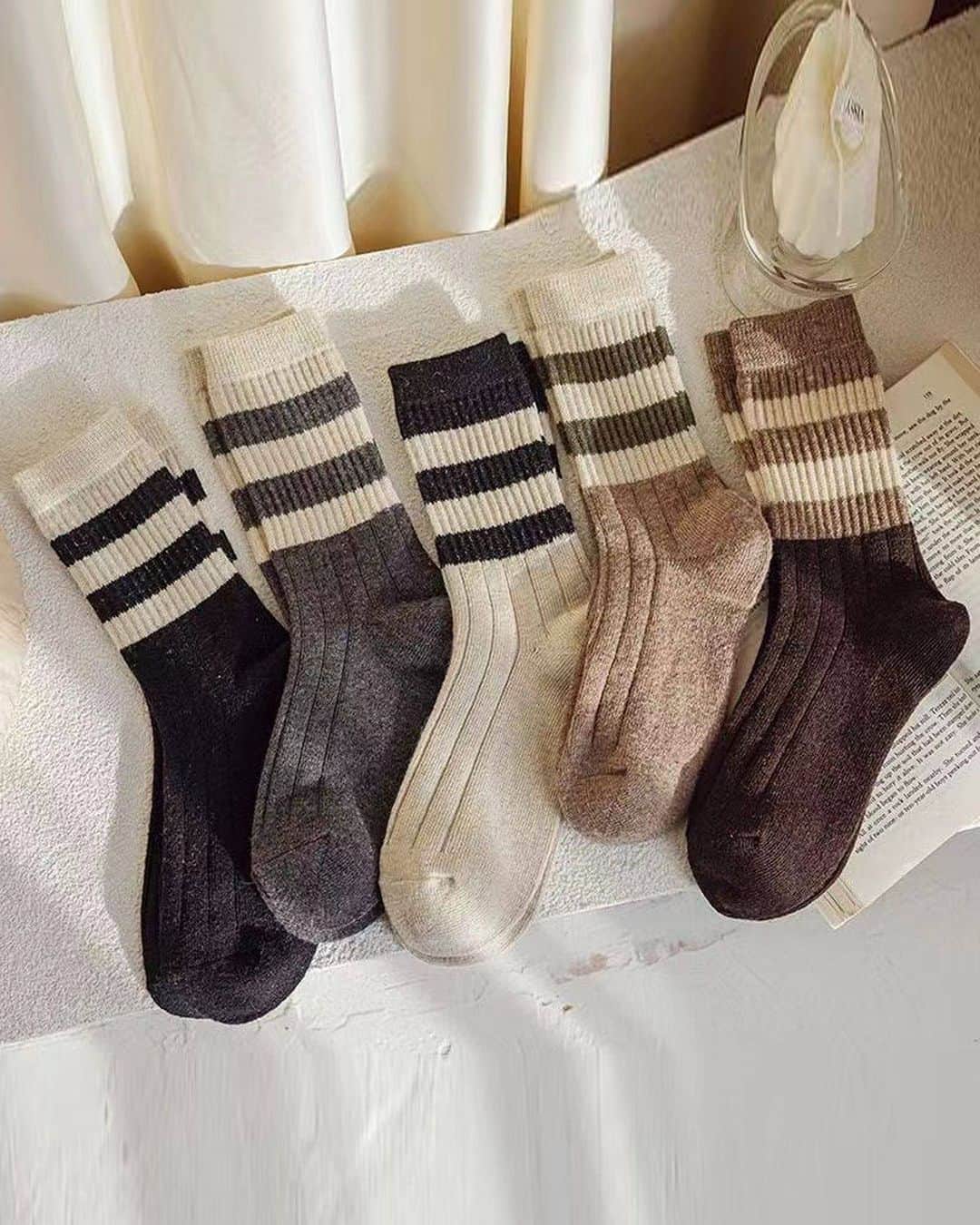 SHEINさんのインスタグラム写真 - (SHEINInstagram)「Step up your sock game with earthy neutrals and the cutest couples co-ords we've ever seen 🧦💫 😍 Which pair would you give you that fall-flavored flair? 👇  🔎 12341718 17312837 20477300  #SHEIN #SHEINforAll #SHEINstyle #fashion #chic #saveinstyle」10月20日 22時30分 - sheinofficial