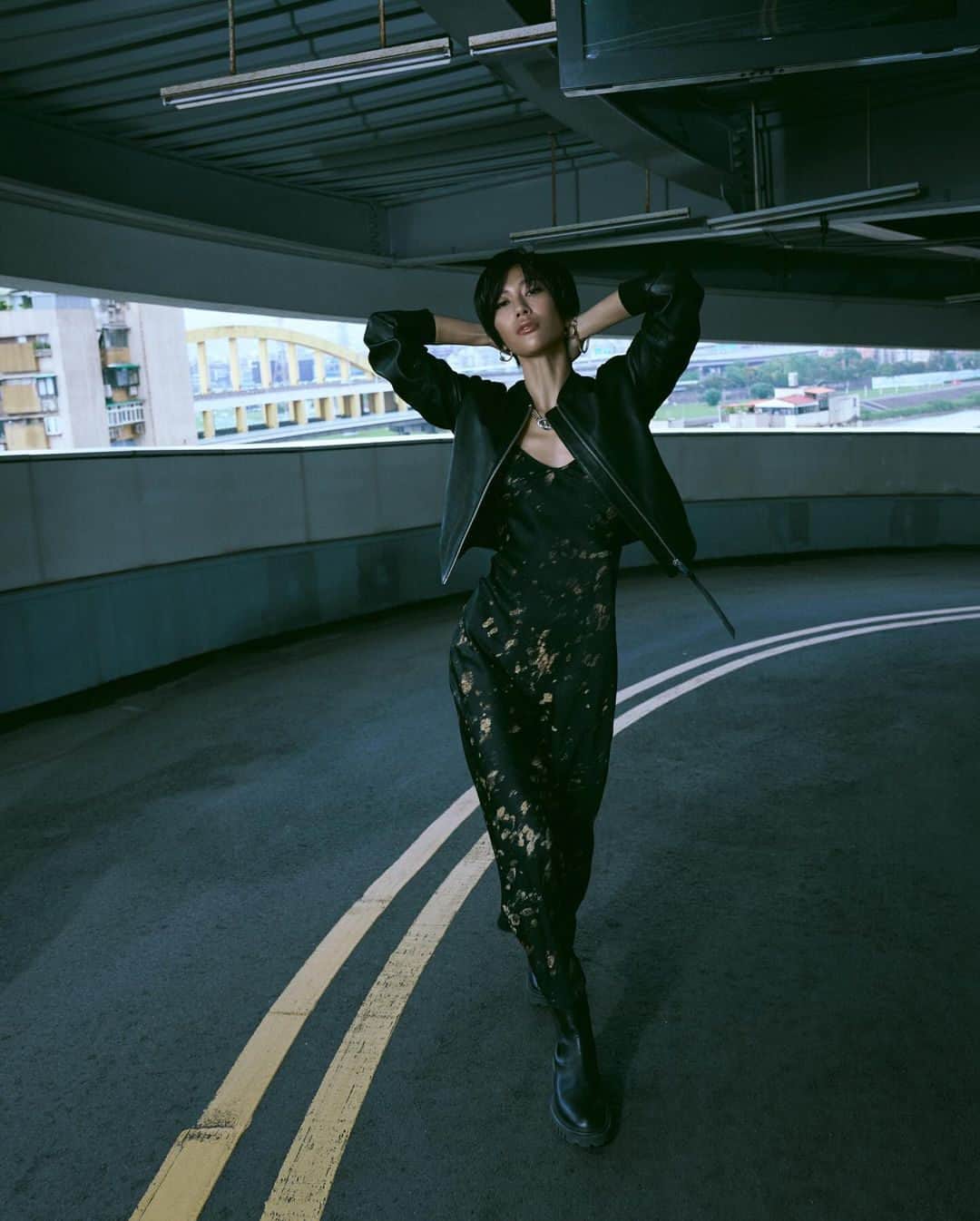 オールセインツのインスタグラム：「@molly_chiang energy only.  Bryony Ronnie Slip Dress, Hallie Boots, Kadie Carabiner Necklace + Bracelet and Axelle Earrings (you can find a similar jacket style with the Easton Biker).」