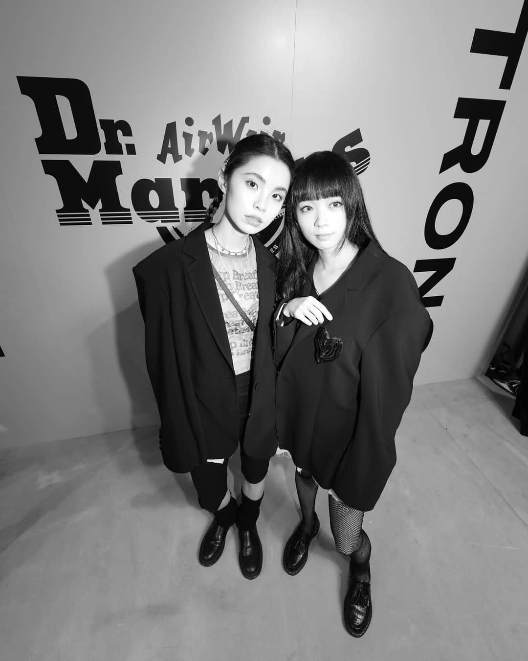 るうこのインスタグラム：「@drmartens_japan  8ホールもサイドゴアも14ホールもスリッポンも 全部全部持ってたマーチン 思い出のブランド👢  #WEAREMADESTRONG #pr」