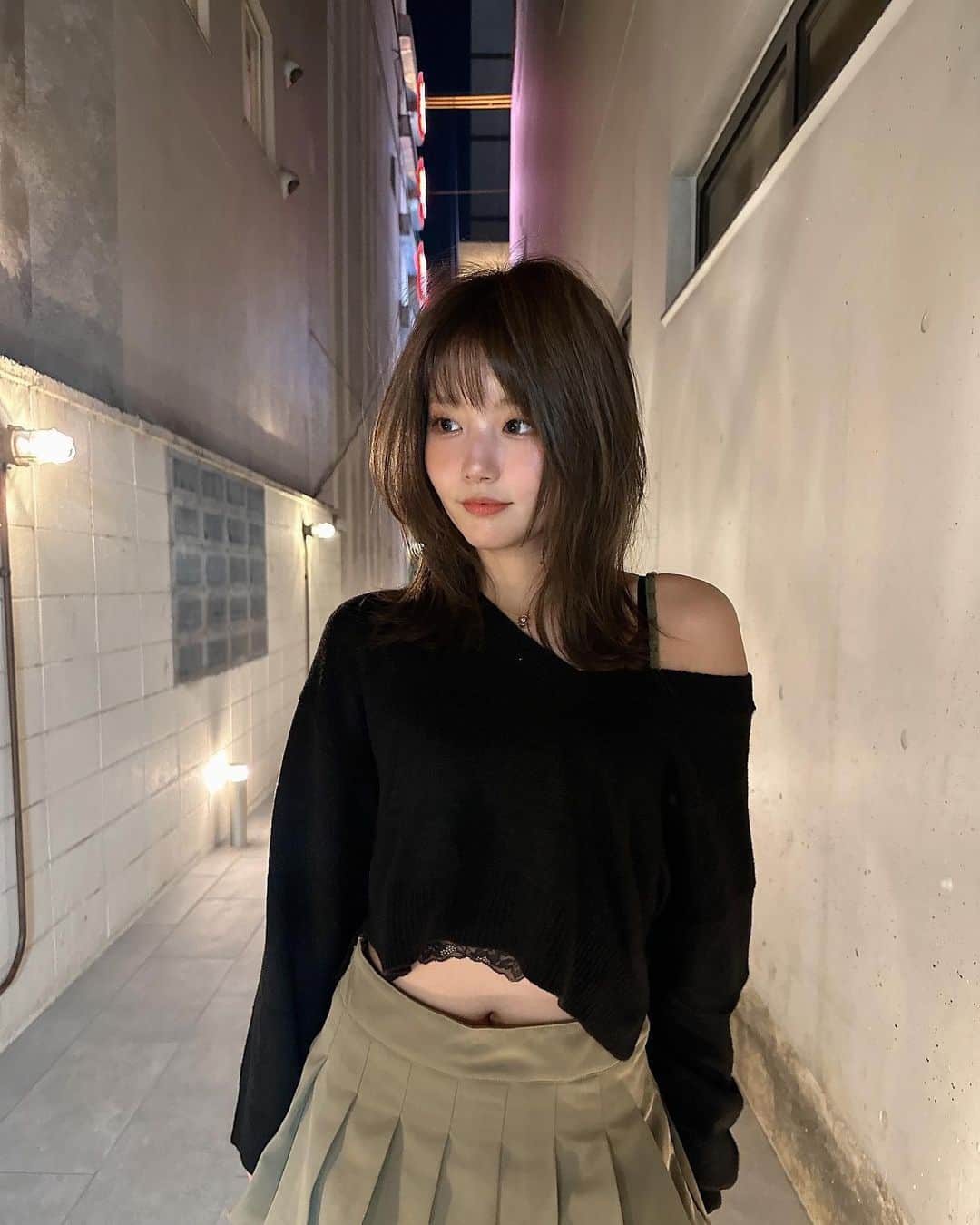 かのあい。のインスタグラム：「やっぱり美容室行くと生き返るっ🩶. なんか落ち込んだら美容室行って 髪型変えたり髪色ちゃんとして髪サラサラに なったら一気に気分上がっちゃう！笑 単純野郎です✌🏽♡」