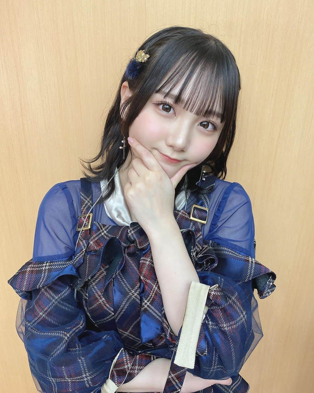 田口愛佳さんのインスタグラム写真 - (田口愛佳Instagram)「前髪切ってもらったの！  わりと短くなったんだけど どう？？  あとね、まつげも上がった！すごい上がった！ @saaaki_93」10月20日 22時51分 - t_manaka.12