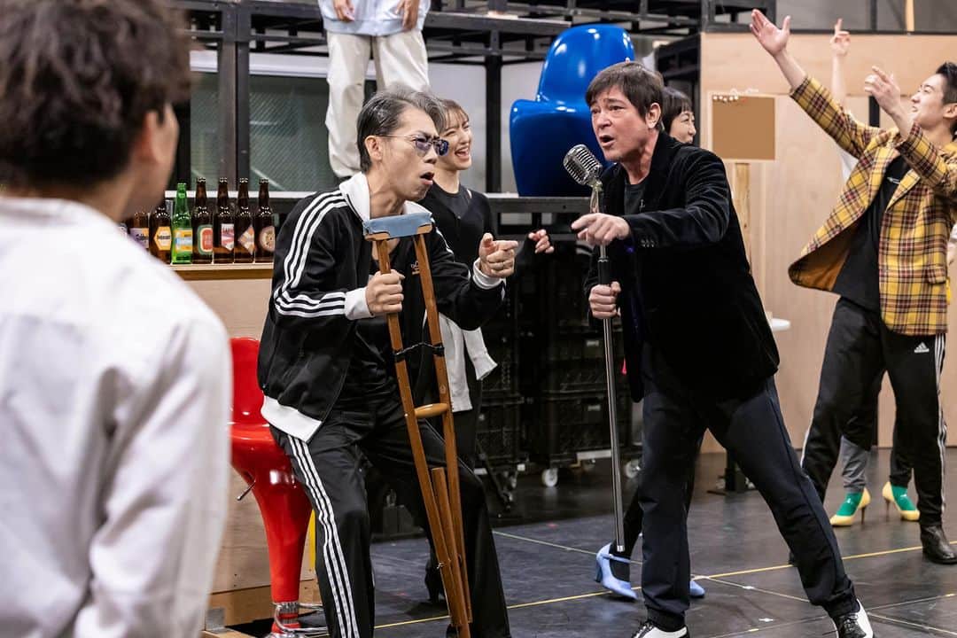 火口秀幸のインスタグラム：「さぁ、迫ってきました。 #スライスオブサタデーナイト  皆々様 是非、劇場に 生で 体感してくださいね これは、元気になりまっせー 😃🕺😃  お待ち致しております。  https://slice.of.saturdaynight.jp/」