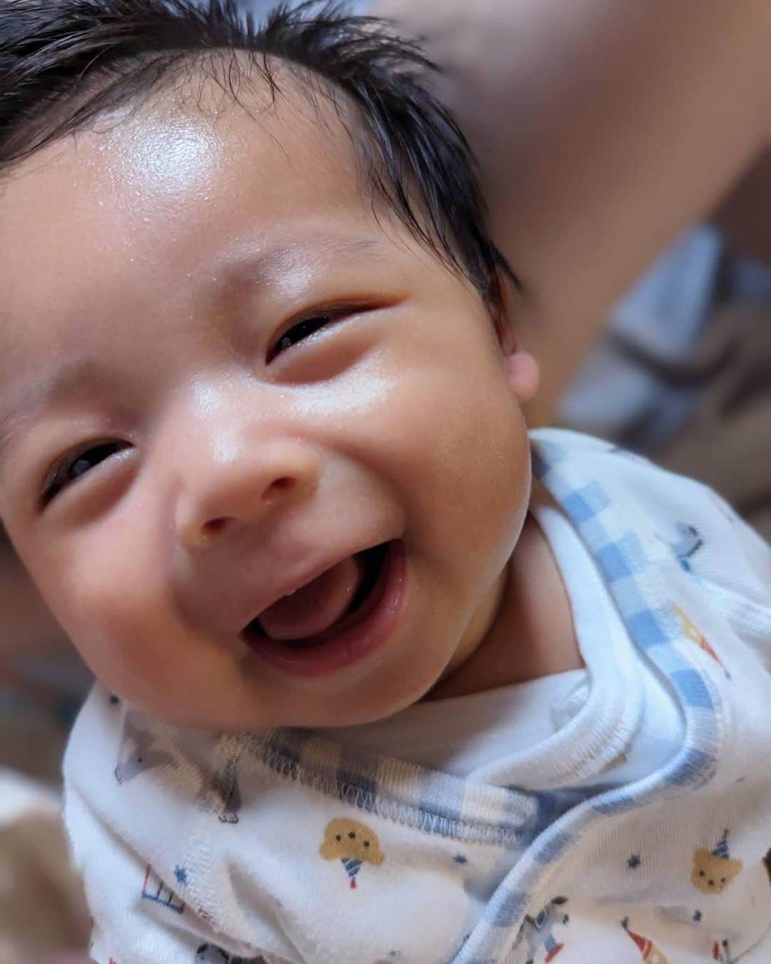 武井ドンゲバビーのインスタグラム：「愛してるぜ！  今日で3ヶ月のチビゲバビ👦  沢山あそぼーな😁  #赤ちゃん #生後３ヶ月 #男の子 #ドンゲバビー」