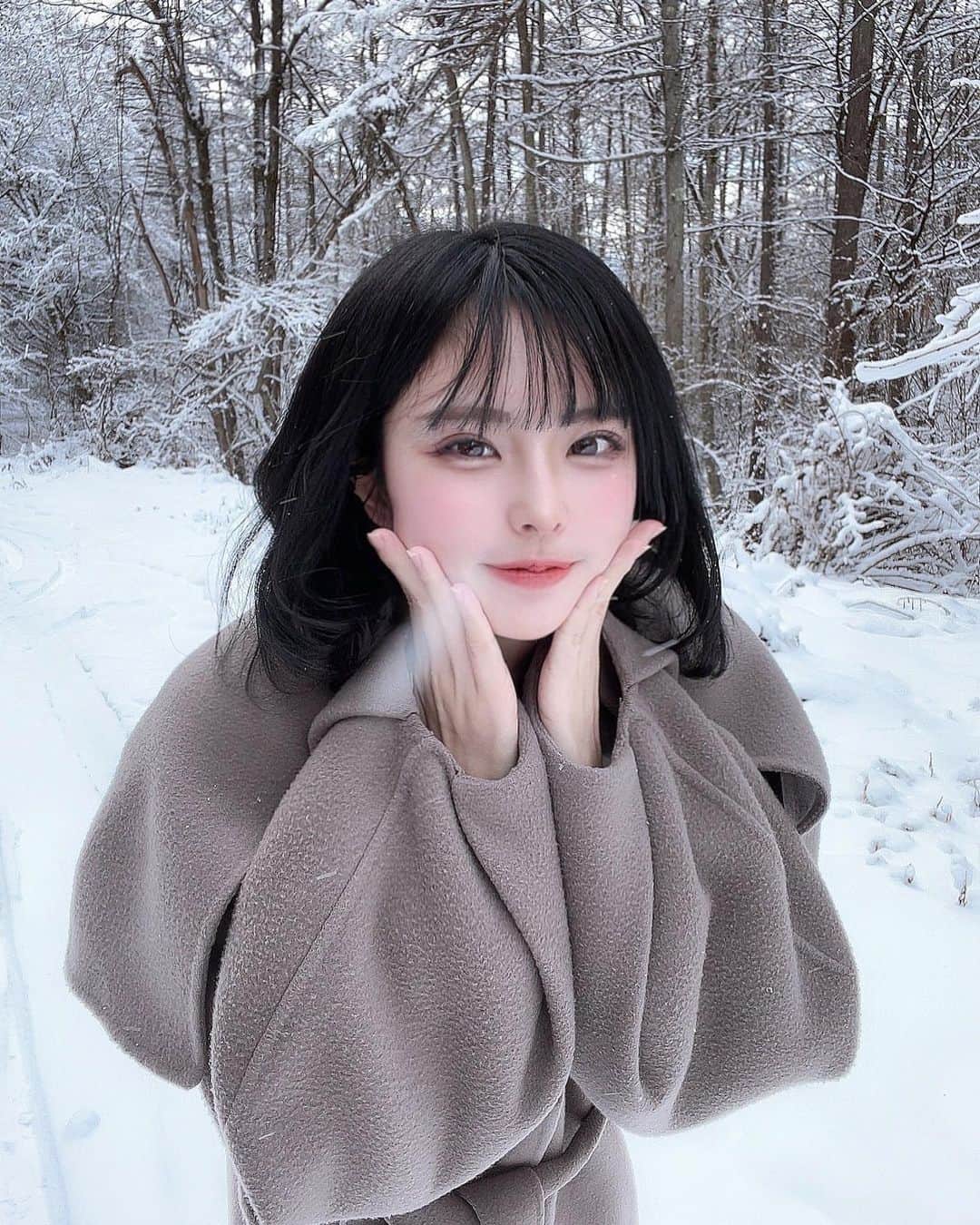 ごみちゃんのインスタグラム：「冬がやってくるどーーーーー⛄️⸜❄️⸝」