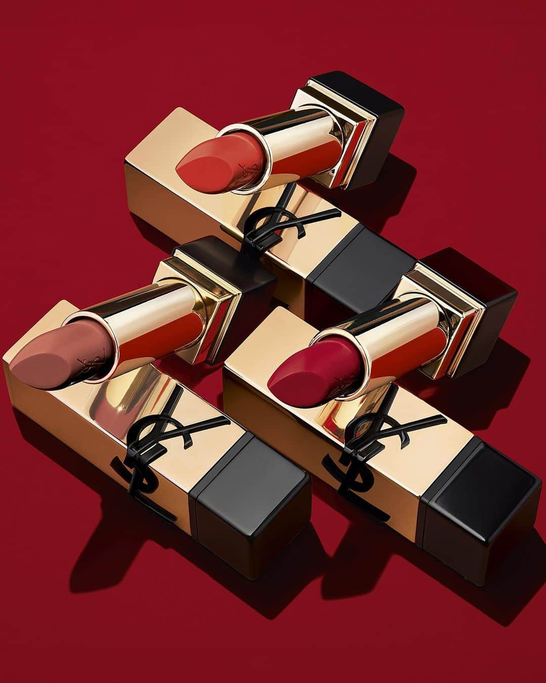 Yves Saint Laurent Beautyさんのインスタグラム写真 - (Yves Saint Laurent BeautyInstagram)「The new ROUGE PUR COUTURE dresses lips with a luxurious, highly pigmented, and radiant satin finish.   ROUGE PUR COUTURE shade ROUGE MUSE ROUGE PUR COUTURE shade NU MUSE  ROUGE PUR COUTURE shade ORANGE MUSE  #YSLBeauty #RougePurCouture」10月21日 2時00分 - yslbeauty