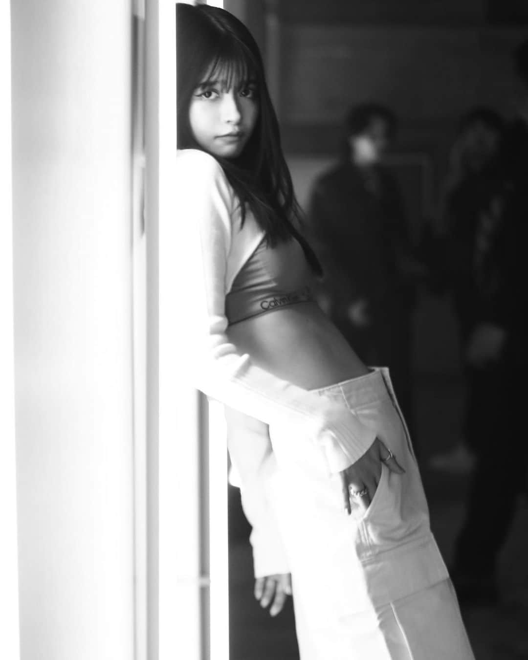 景井ひなのインスタグラム：「_ @calvinklein グローバルイベントにご招待頂きました🩶  ファッションに音楽にそしてところどころから差し込む光が 綺麗なとても楽しい空間でした🌫️  #calvinklein #pr」