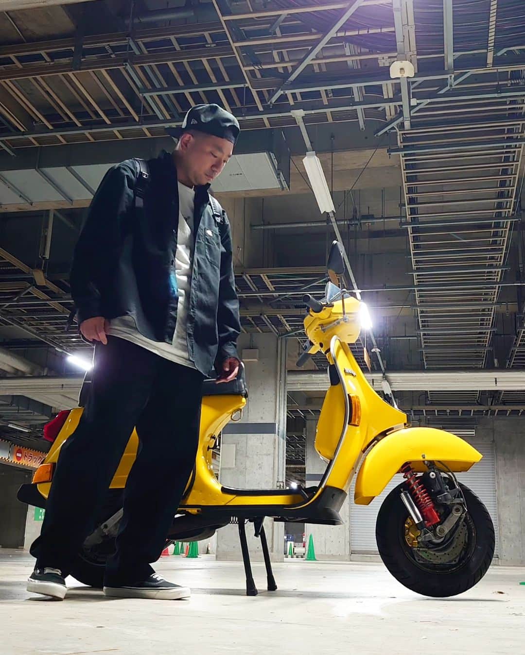 のインスタグラム：「Vans authentic & Vespa T5💛  #VespaT5  #vespapx200gs #vespaexcel #grimeca #vespaexcel200 #vespalovers #vespagram」