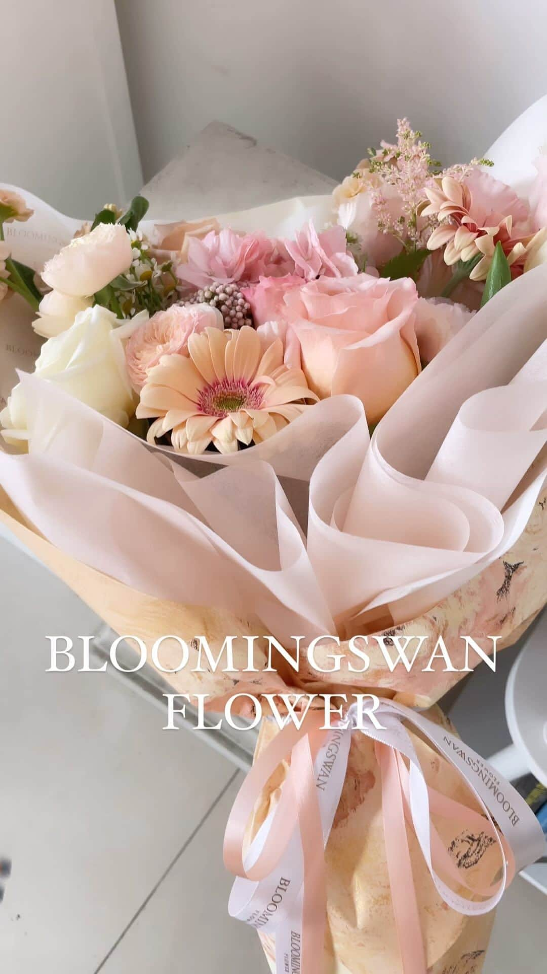 Florist.janeのインスタグラム：「#블스꽃다발 🧡   📞02.511.3109 💬카카오톡 janejoung310 💬문자 01028907799 🌸강남구 논현동 219-6번지 1층 핑크색 꽃집」