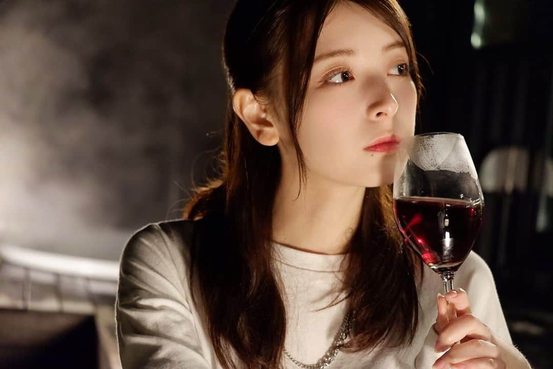 木村葉月さんのインスタグラム写真 - (木村葉月Instagram)「一眼で撮ってもらった、湯けむりと私 🍷」10月20日 15時13分 - 82ki_82ki