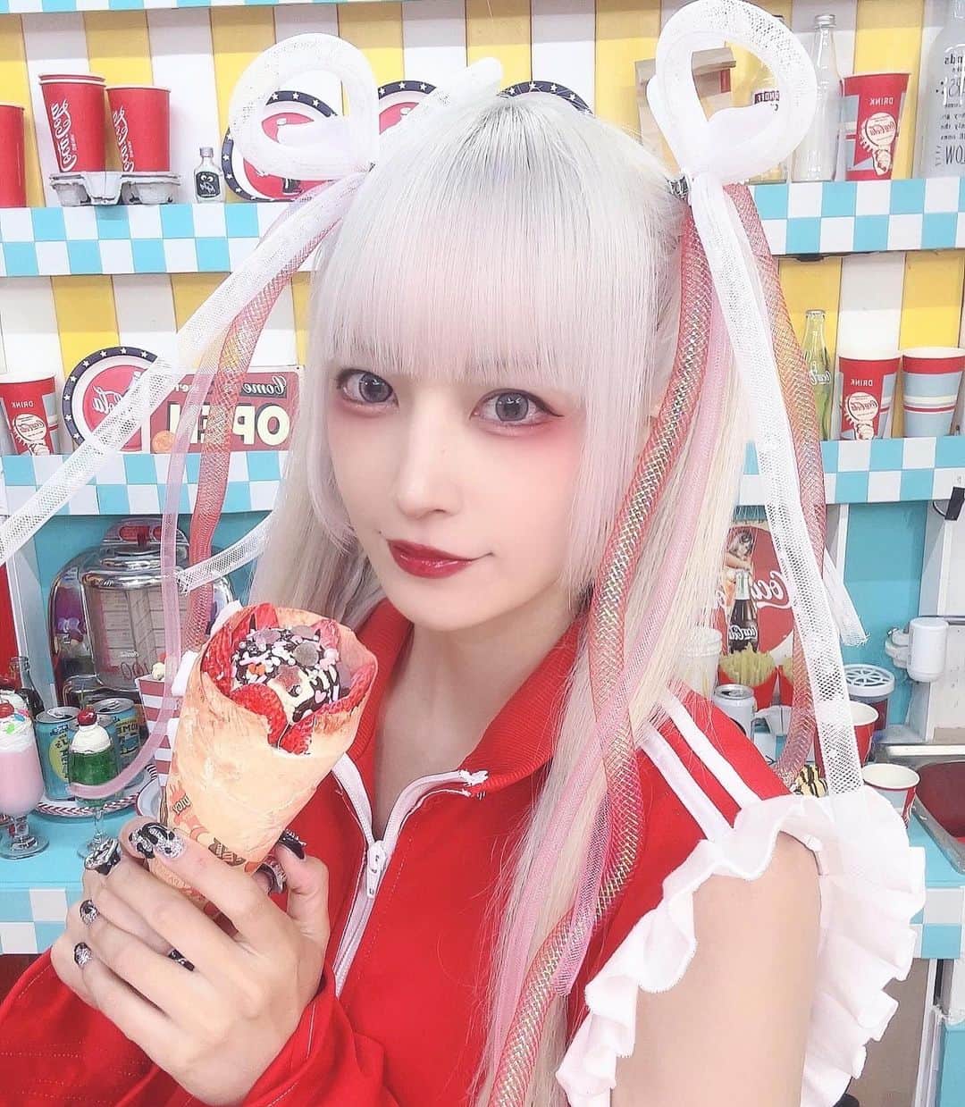 ゆえるさんのインスタグラム写真 - (ゆえるInstagram)「🩷  #メイク #アイドル #コスプレイヤー  #推してください #ネオエレクトロクラッシュ  #被写体 #角色扮演 #闇属性 #サブカル #派手髪 #y2k  #fashion #cosplay #cosplayer #kawaii #cyberkawaii #japanesegirl #japanesecosplayer #anime #photography #photogram  #follw #followｍe #idol #artist #model」10月20日 15時35分 - baby8devil