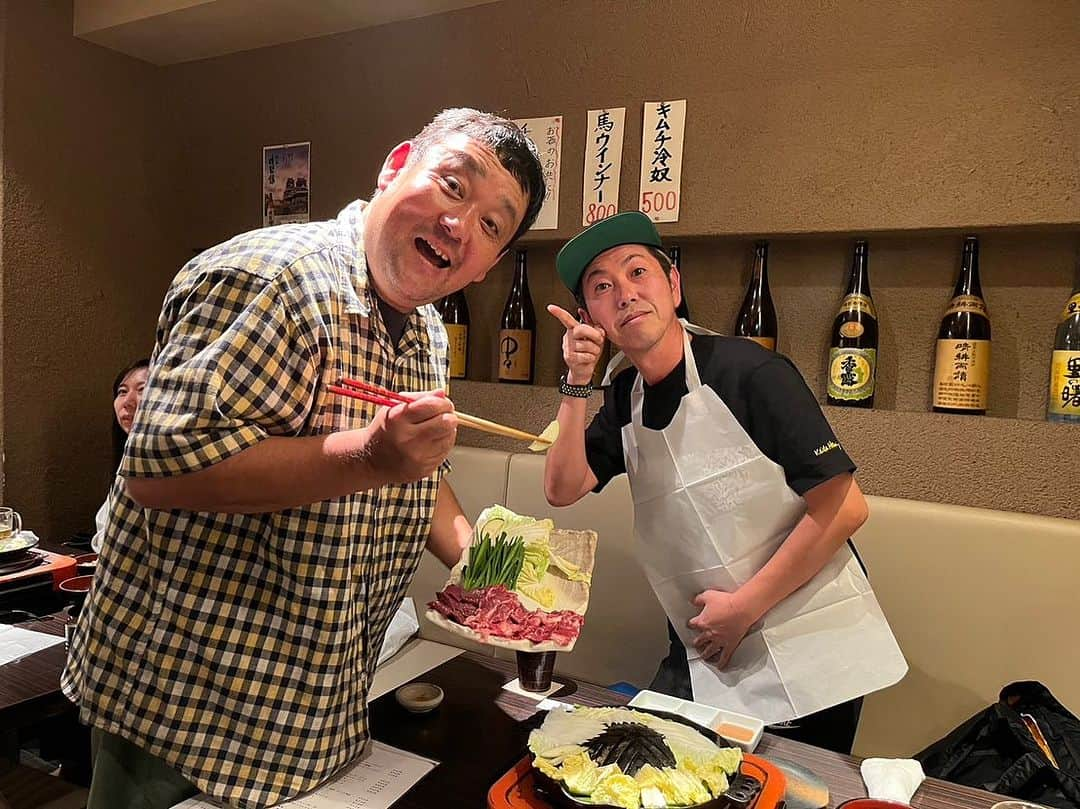 森脇和成のインスタグラム：「石本さんのお店に行って来た。 馬肉好きー！ #馬肉屋たけし #ドロンズ石本」