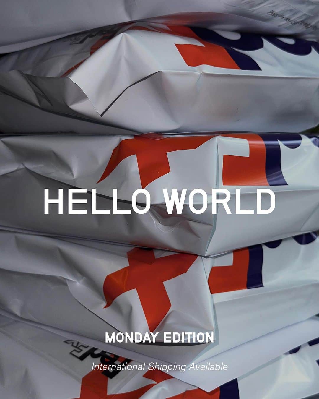 マンデーエディションのインスタグラム：「[International Shipping Available]  Hello World, Monday Edition international shipping  is available now.  If you are a international customer,  please change the language to ‘EN’  (Free shipping over 200USD)  #먼데이에디션 #mondayedition」
