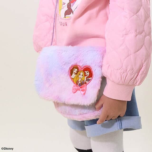 のインスタグラム：「＼NEW／ 女の子がだいすきなディズニープリンセス♪ あったか冬小物たちが新登場◎ かわいいコーディネートを楽しんでくださいね☆ 　 ■プリンセス エコファーマフラー 8880 ■プリンセス エコファーイヤーマフラー 8881 ¥2530(税込) ■プリンセス エコファーポシェット 8882 ¥3190(税込)  #マフラー#ポシェット#イヤーマフラー#プリンセス#アリエル#ラプンツェル#ベル#ディズニー#DISNEY#ディズニーコーデ#フリル#リボン#むすめふく#女の子服#女の子ママ#娘コーデ#むすめこーで #むすめコーデ#キッズコーデ#子供服#子ども服#こどもふく#キッズ服 #ベビド#ベビド着てみた」