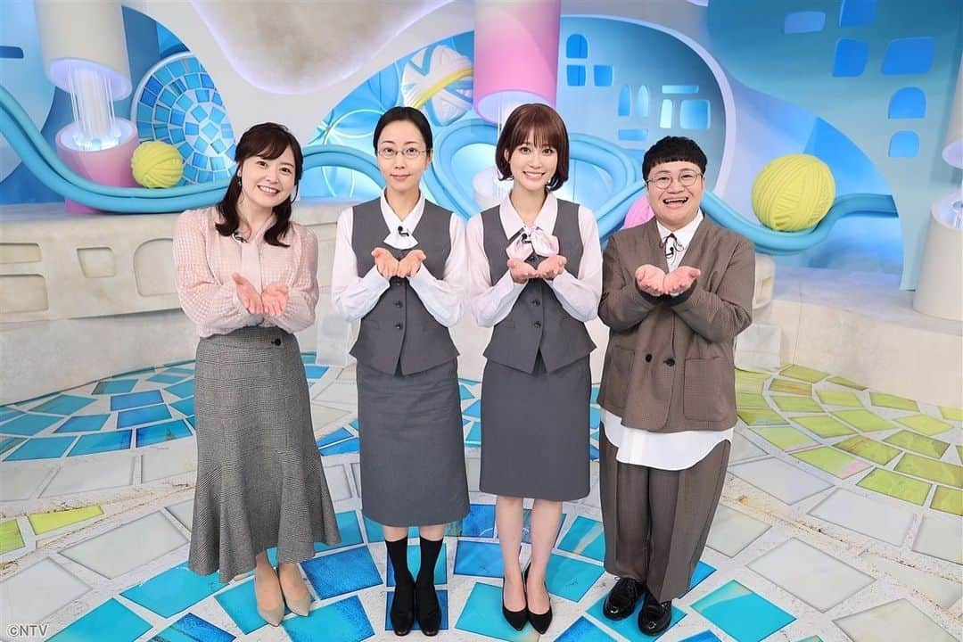 ZIP!のインスタグラム：「今朝のゲストは木南晴夏さん💃🏻 そして、お久しぶりの生見愛瑠さん👩🏻‍💼 今回はドラマの役衣装で来てくれました😊 BLAVEスローは本当に惜しかったです🏉💦 是非また遊びに来てください‼️  おふたりが出演の新日曜ドラマ📺 『#セクシー田中さん』は、 あさって22日(日)よる10時30分スタートです✨  朝早くからありがとうございました🙌🏻  #木南晴夏 #生見愛瑠 #ハリセンボン近藤春菜 #水卜麻美 #今週もお疲れさまでした。 #来週もよろしくお願いします。 #ZIP!🤲🏻💕」