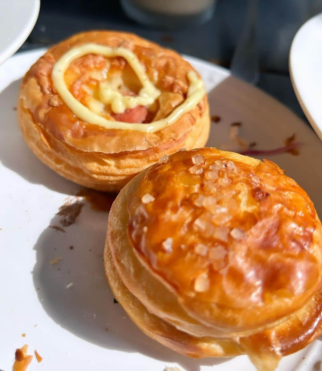 門脇佳奈子さんのインスタグラム写真 - (門脇佳奈子Instagram)「ずっと気になってたパン食べ放題に行ってきました🥐  ドリンク含めて2000円でサラダセットかスープとミニサラダセットが選べてめちゃめちゃおいしい色んな種類のクロワッサンが食べ放題😭❤️🥐  しょっぱい系と甘い系を交互に食べたら無限🥹❤️ 合計11個食べちゃった🤤  #サミープー」10月20日 17時09分 - kanakoofficial