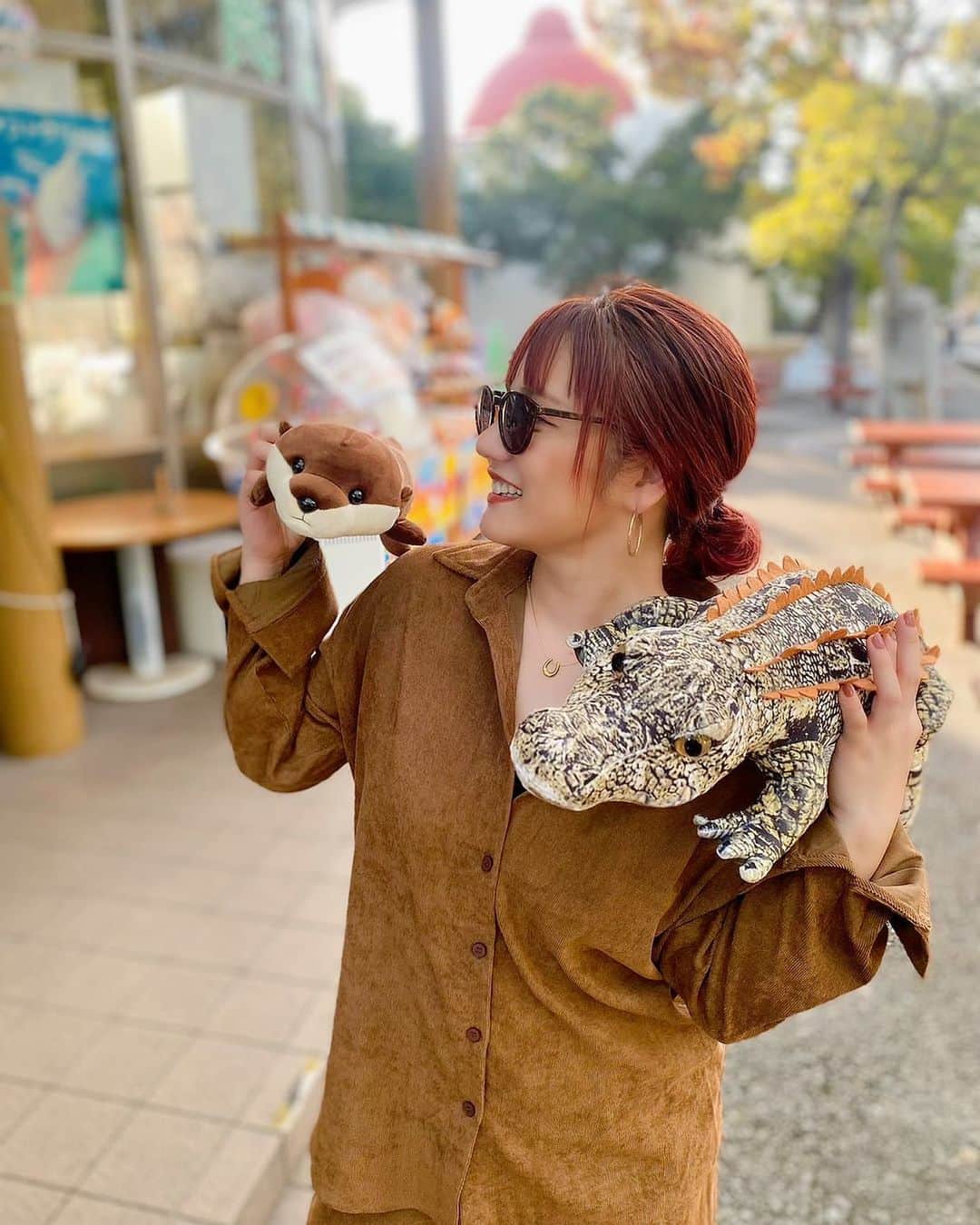 吉村遙のインスタグラム：「10/19無事レベルアップしました🎂🫶お誕生日メッセージ本当に沢山ありがとうございます💌当日は丸一日仲良しメンバーでお出かけして良い一日になりました🚗🎂みんなから沢山おめでとうと言われて幸せ！！！！愛がいっぱいだぁ〜❤️」
