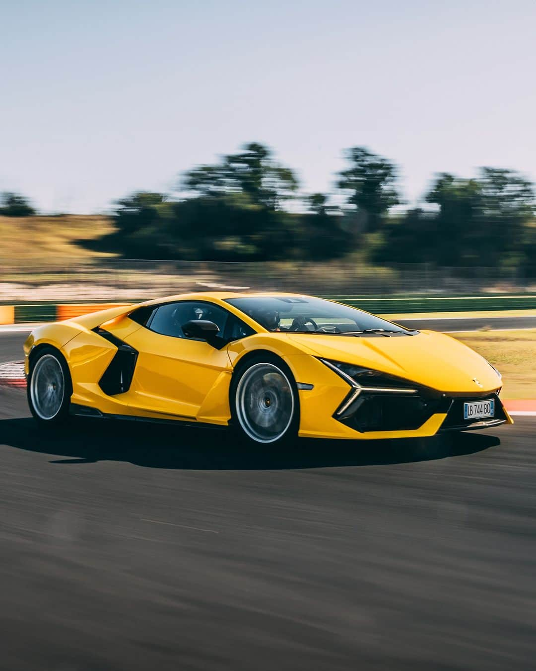 ランボルギーニさんのインスタグラム写真 - (ランボルギーニInstagram)「For Revuelto's dynamic launch at the Vallelunga Circuit, every detail had to be perfect. To keep up with our first HPEV plug-in hybrid super sports car we decided to use @bridgestoneeurope tyres and experience truly electrifying vibes while hurtling down the track.  #Lamborghini #Revuelto #FromNowOn  __ The vehicle is not yet offered for sale and is therefore not subject to Directive 1999/94/EC. The fuel consumption and emissions data is in the type approval stage」10月20日 17時47分 - lamborghini