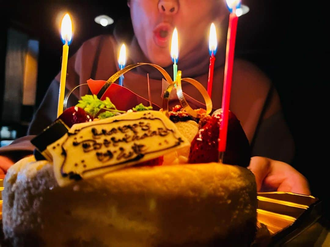 早乙女太一さんのインスタグラム写真 - (早乙女太一Instagram)「誕生日の友達🎂  健ちゃんは喜び過ぎて顔変わってた。」10月20日 17時48分 - taichisaotome_official