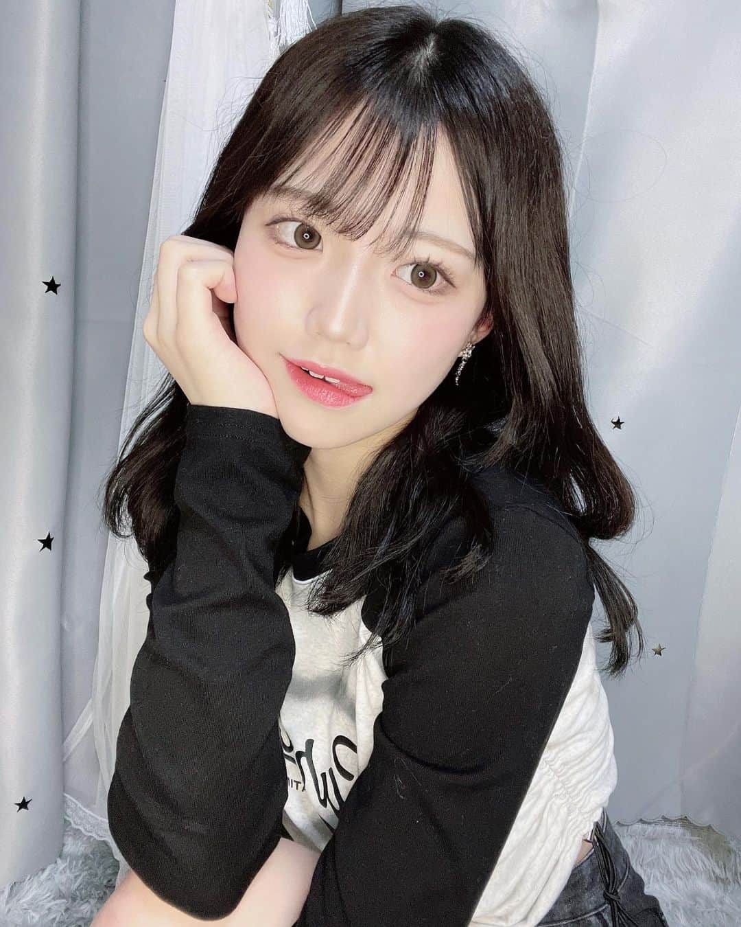 のインスタグラム：「早く髪伸びてほしいい　  #05 #fyp」