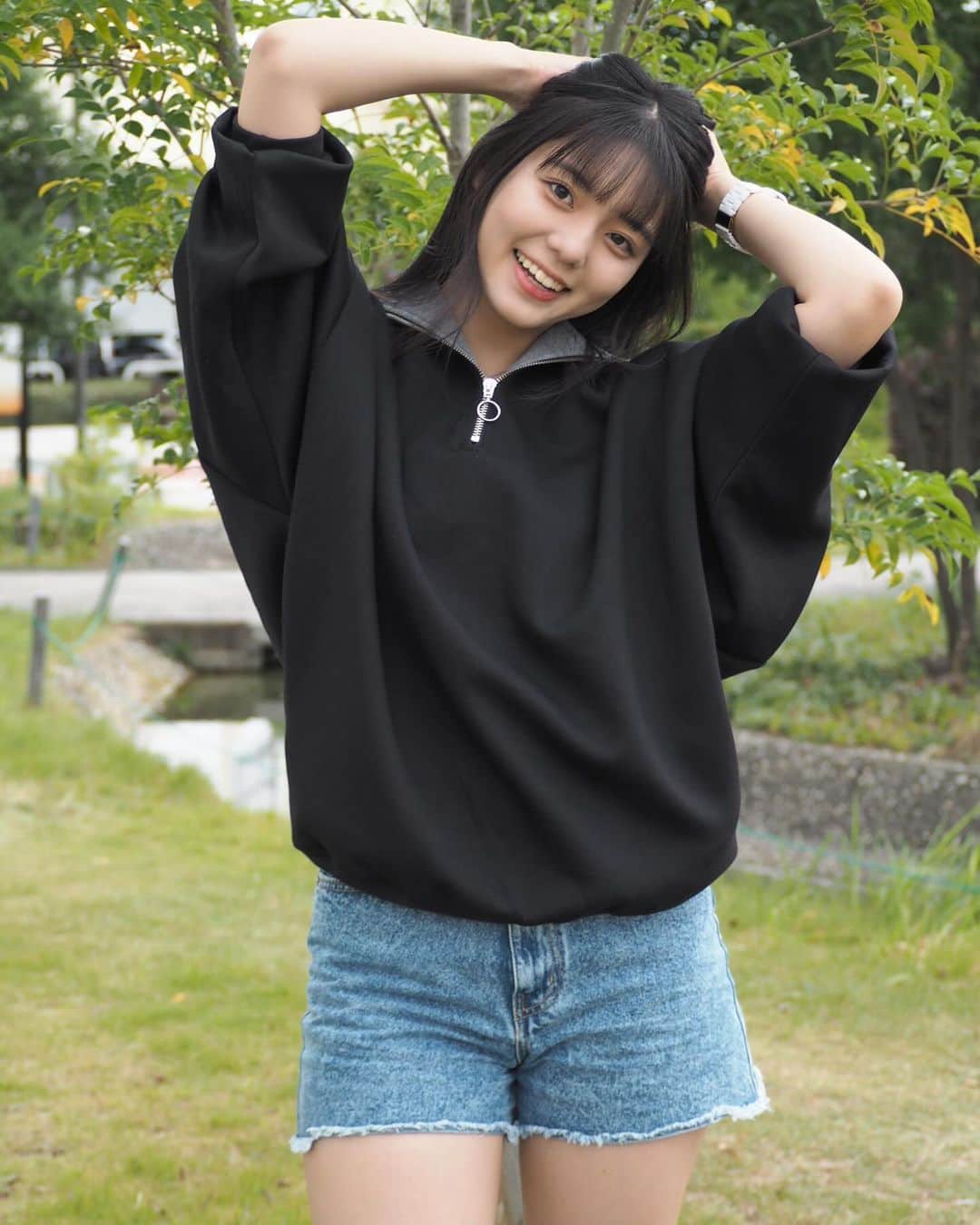 のインスタグラム：「·͜·♡ このショットお気に入り🩵  #松島かのん #制コレ22 #準グランプリ #カメラ女子 #smile #スマイル #黒髪 #セミロング #jk #ljk #17歳 #06 #follow #followme」